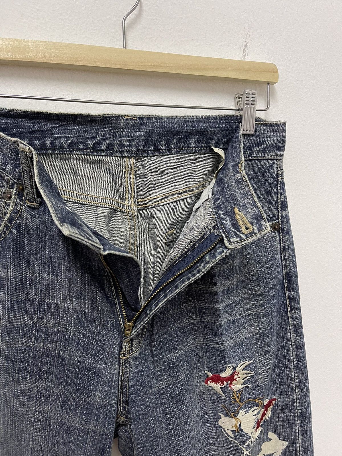Japanese Brand × Vintage Japanese Tradisional Fish Embroidery Logo Distressed Jeans Size US 31 - 9 Thumbnail