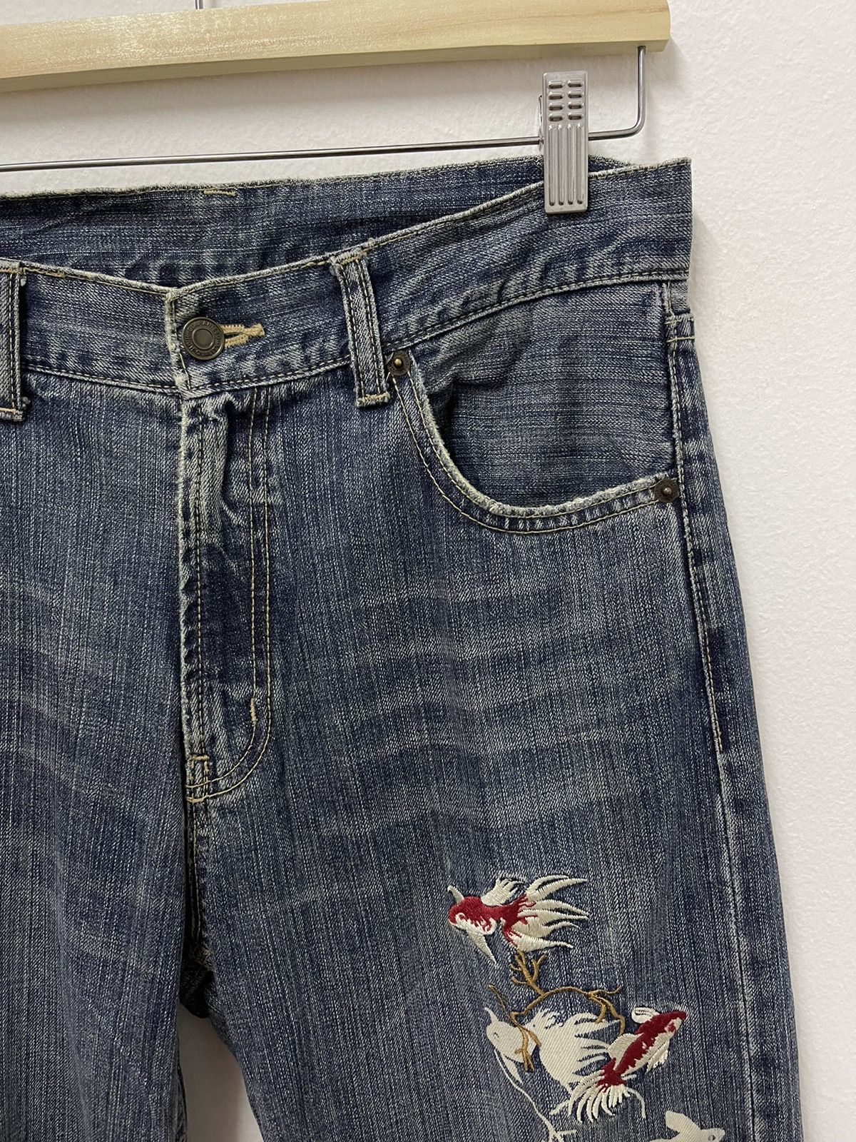 Japanese Brand × Vintage Japanese Tradisional Fish Embroidery Logo Distressed Jeans Size US 31 - 5 Thumbnail