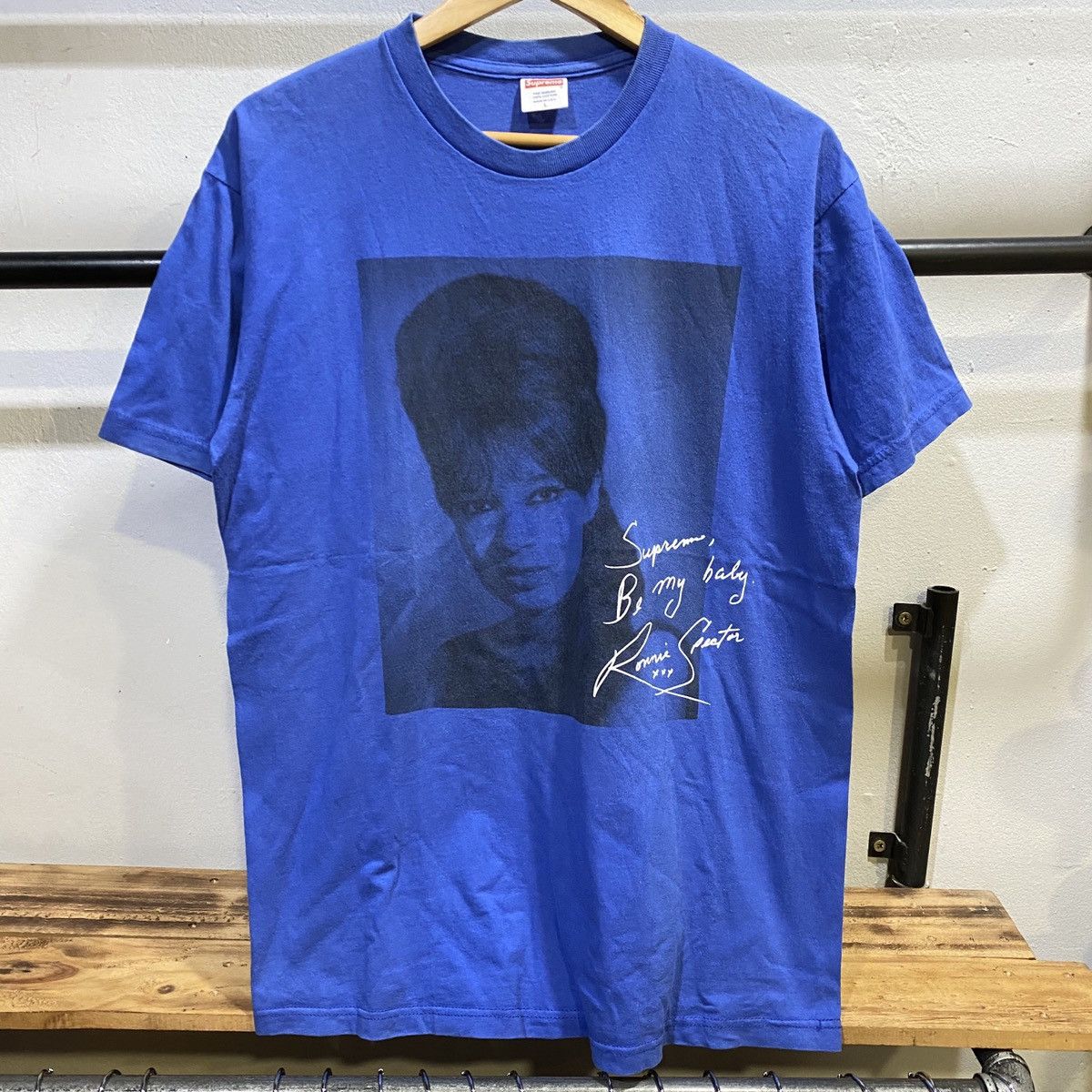 Supreme Supreme Ronnie Spector American Singer T-Shirt Size US L / EU 52-54 / 3 - 1 Thumbnail