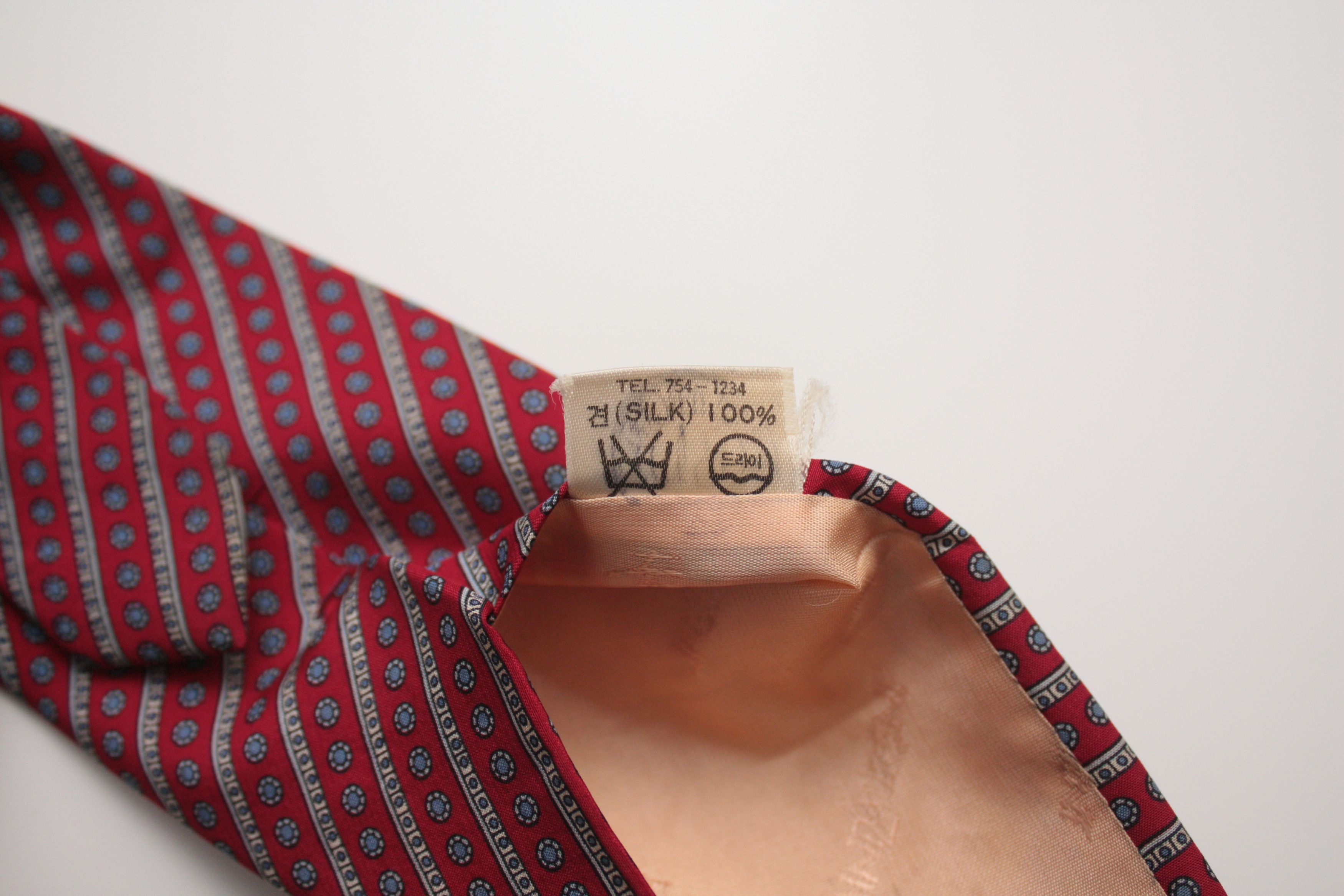Yves Saint Laurent Yves Saint Laurent Red Vintage Silk Tie Size ONE SIZE - 5 Thumbnail