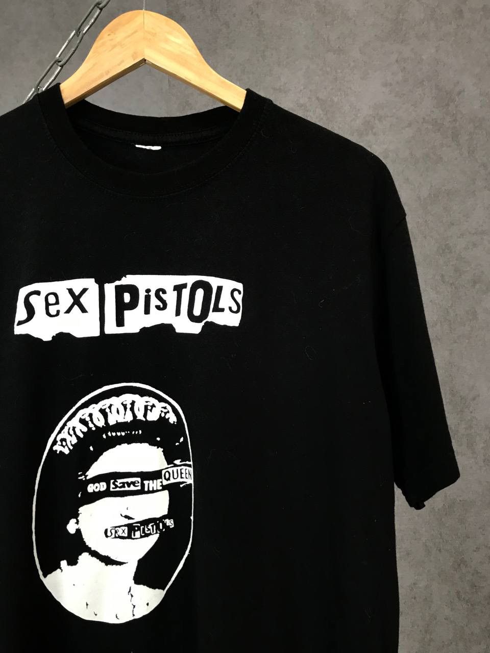 Band Tees Sex Pistols vintage cult rock band tee Size US L / EU 52-54 / 3 - 2 Thumbnail