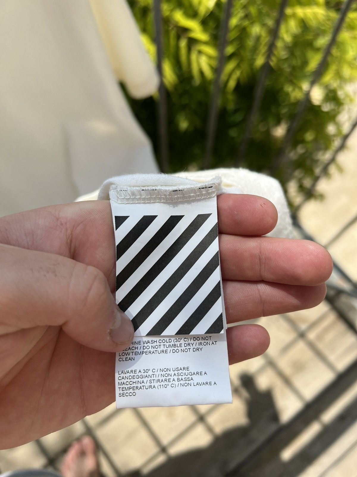 Off-White Off White T-Shirt Size US S / EU 44-46 / 1 - 5 Thumbnail