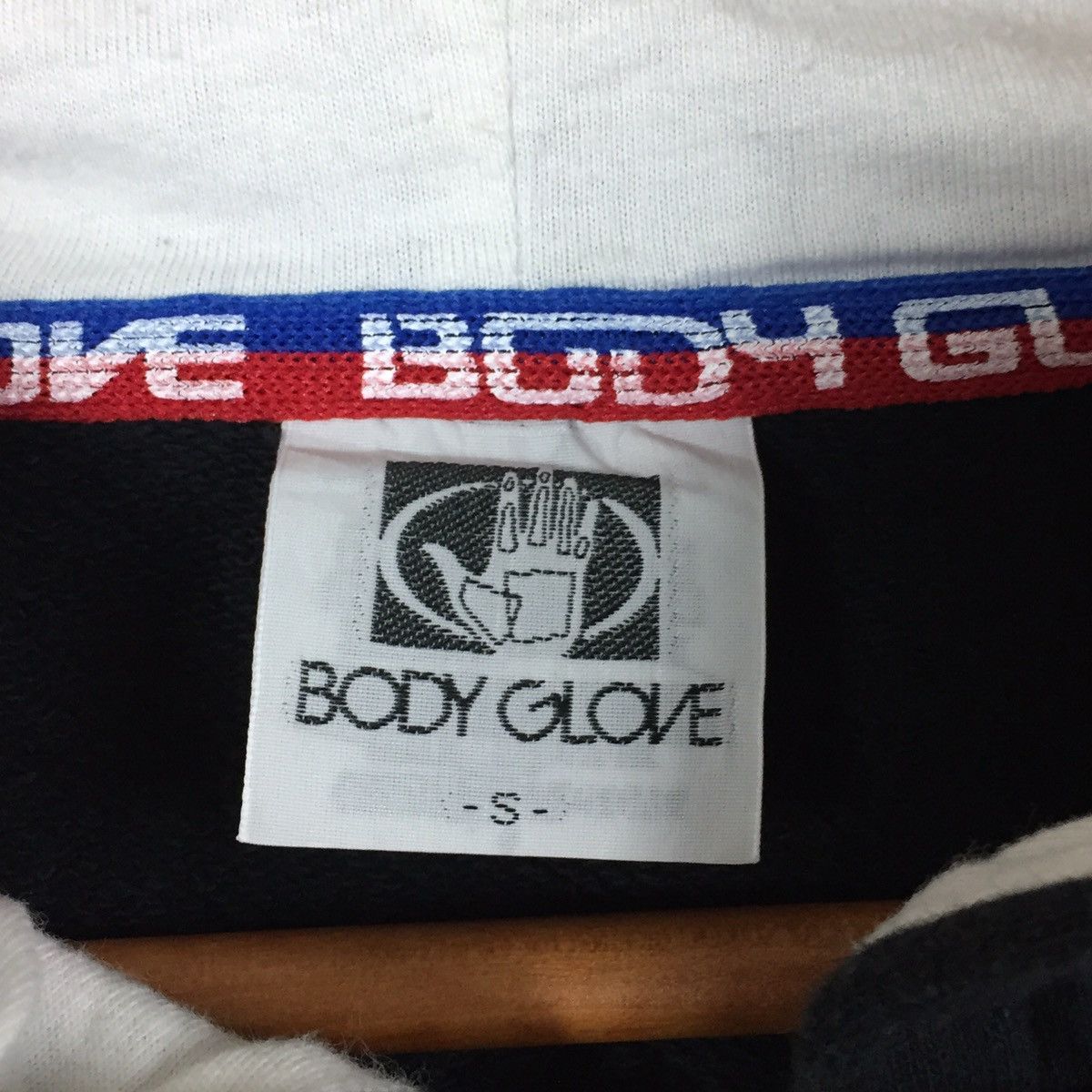 Body Glove Vintage Body Glove Hoodie Body Glove Surf Hawaii Body Glove Size US S / EU 44-46 / 1 - 10 Thumbnail