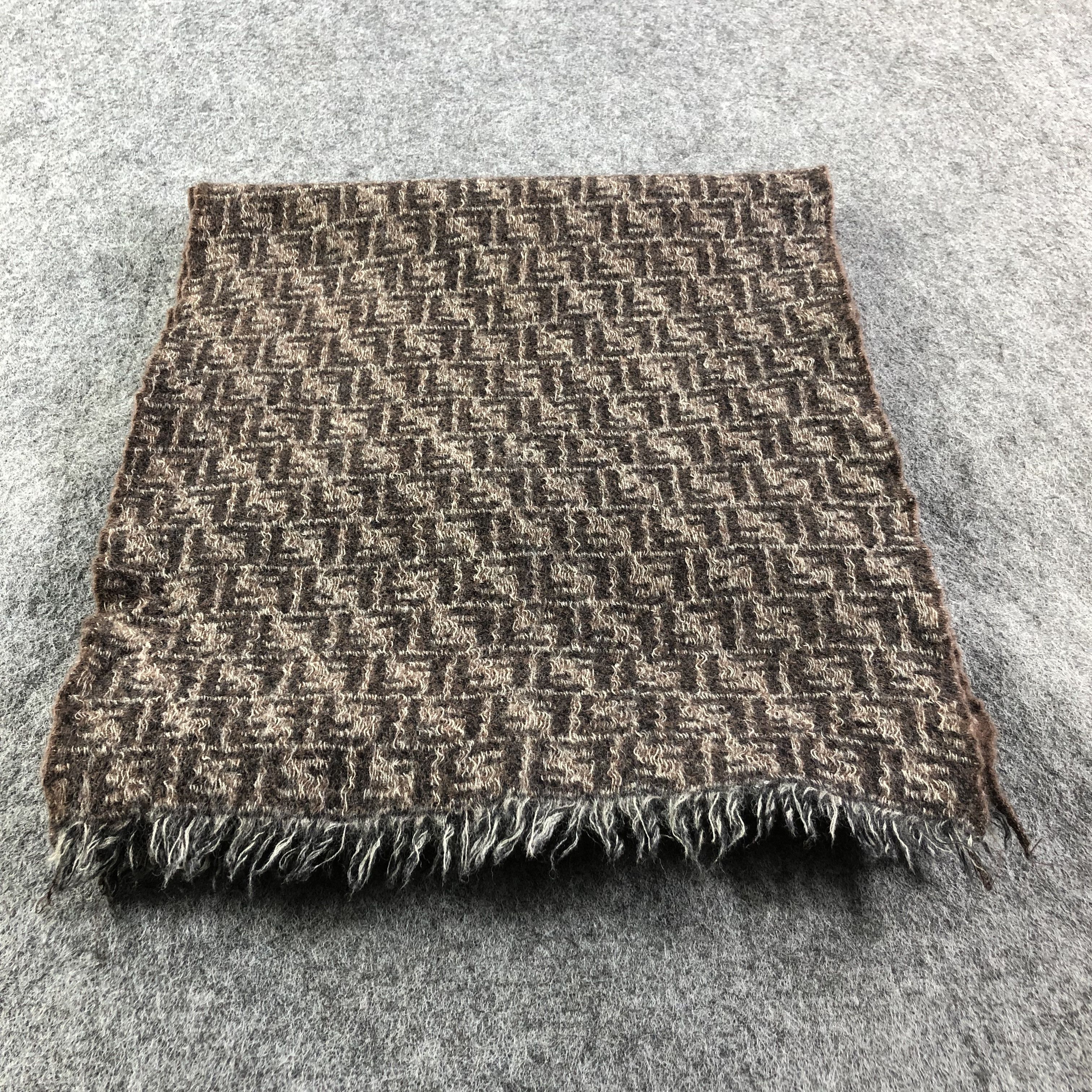 Japanese Brand Fendi FF Monogram Wool Scarf Muffler V1627 Size ONE SIZE - 3 Thumbnail