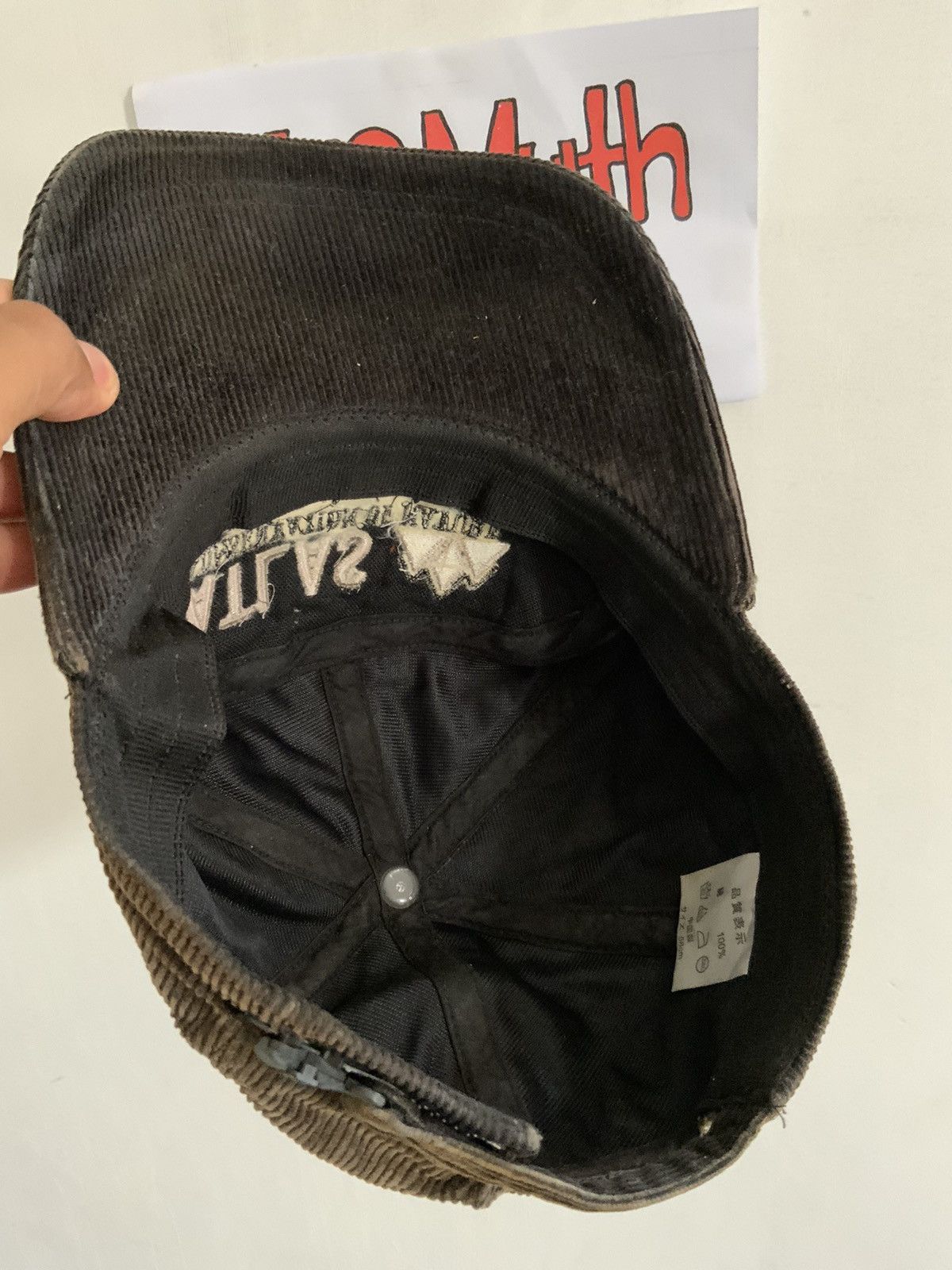 Vintage Vintage Atlas of Animal Fade Rusty Corduroi Ski Hat Size ONE SIZE - 8 Thumbnail