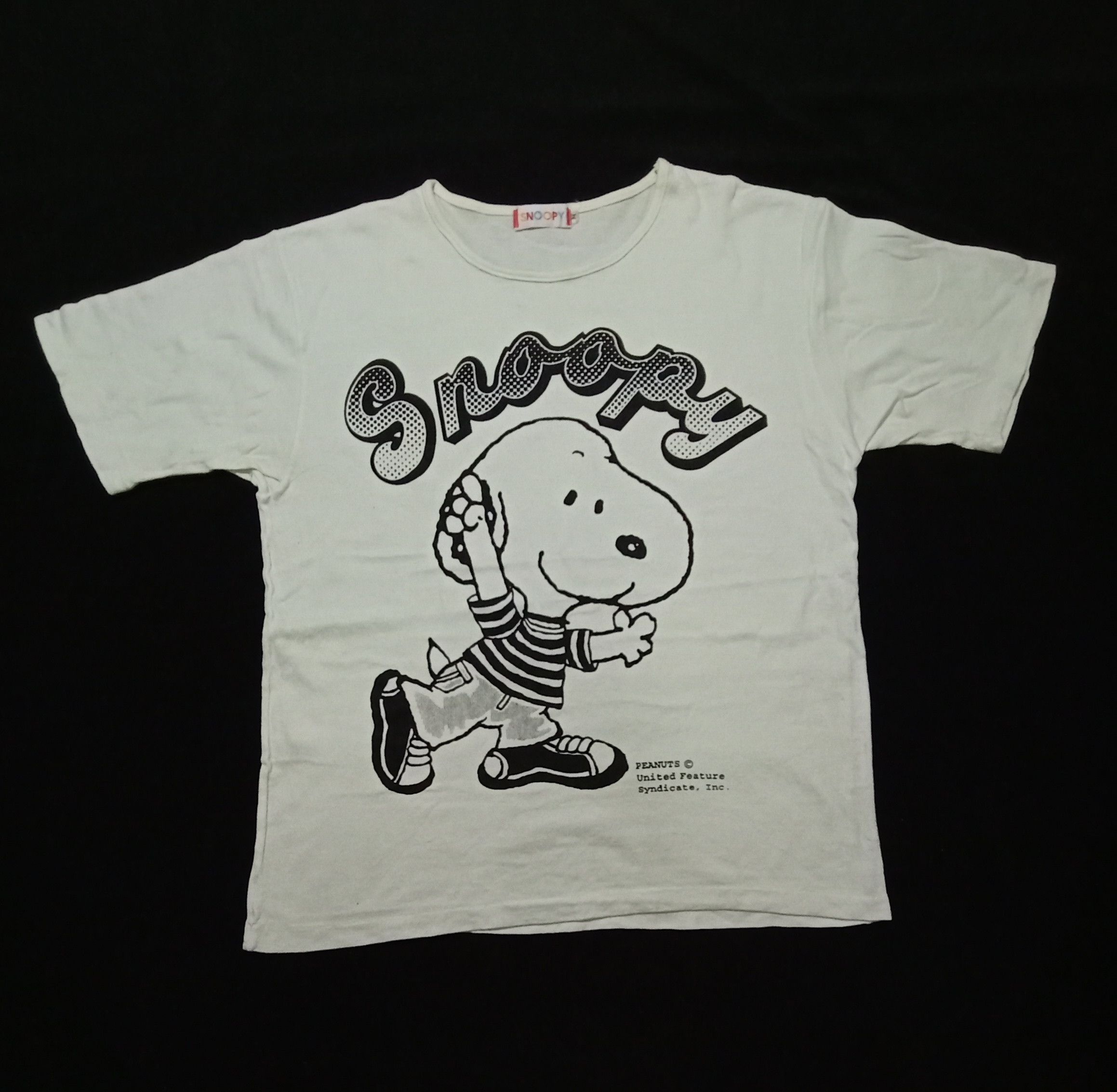 Cartoon Network × Peanuts × Syndicate Vintage 90s Snoopy X Peanuts White Shirt Big Cover Print Size M / US 6-8 / IT 42-44 - 1 Thumbnail