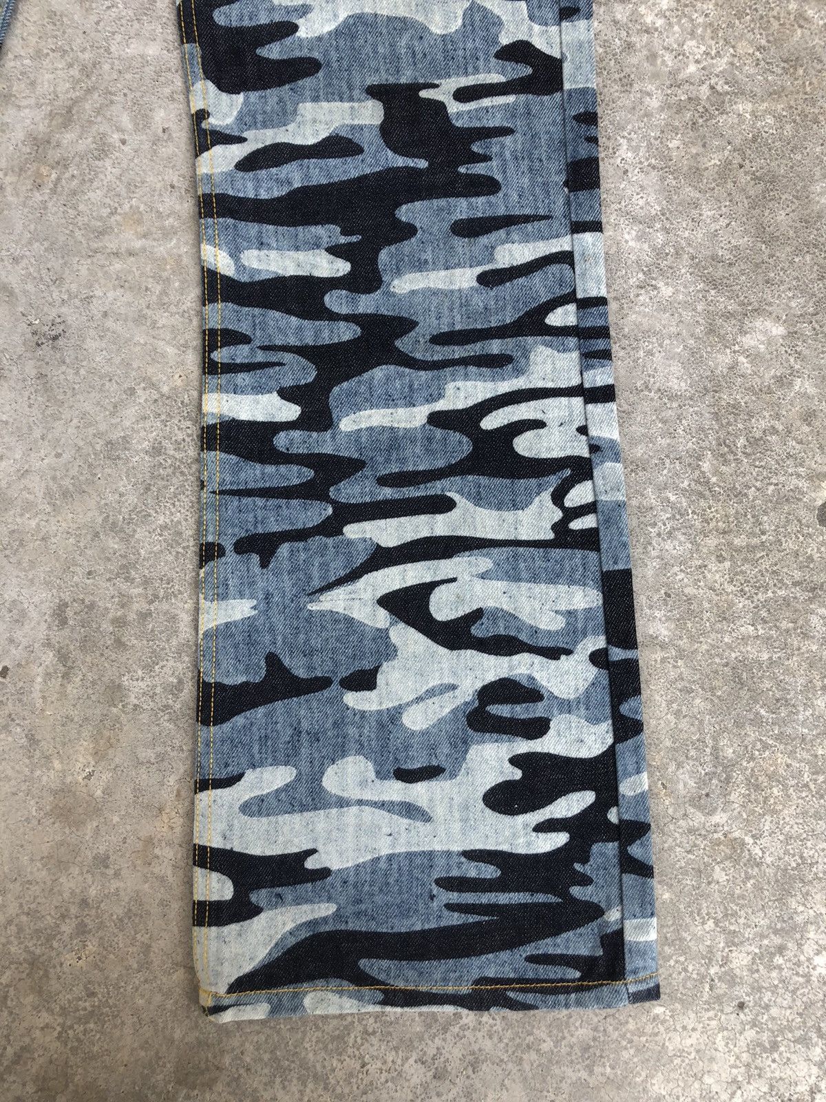 Who Decides War Japanese Ozone Community Flared Jeans Size US 26 / EU 42 - 7 Thumbnail