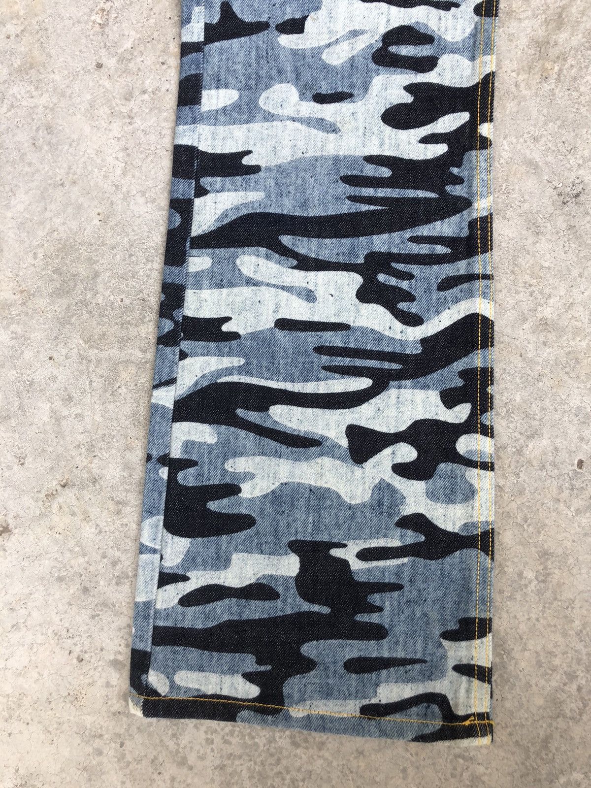 Who Decides War Japanese Ozone Community Flared Jeans Size US 26 / EU 42 - 6 Thumbnail