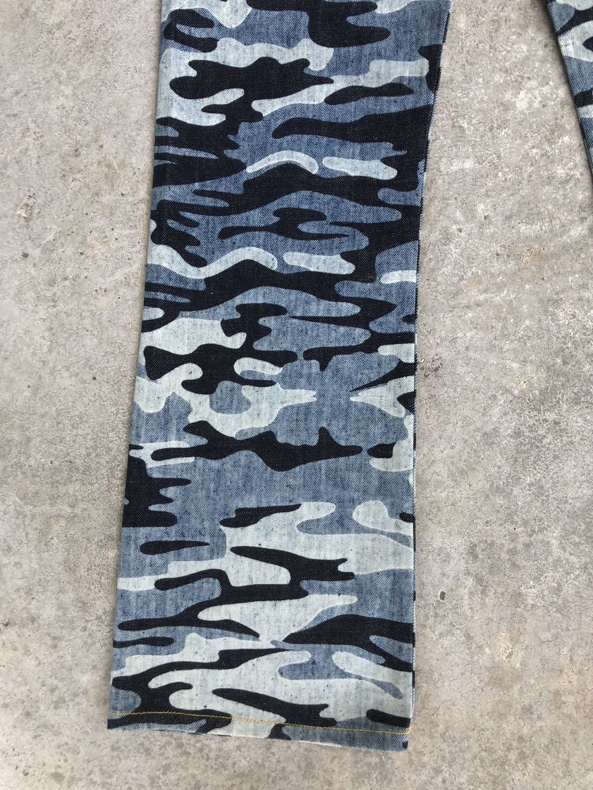 Who Decides War Japanese Ozone Community Flared Jeans Size US 26 / EU 42 - 11 Thumbnail