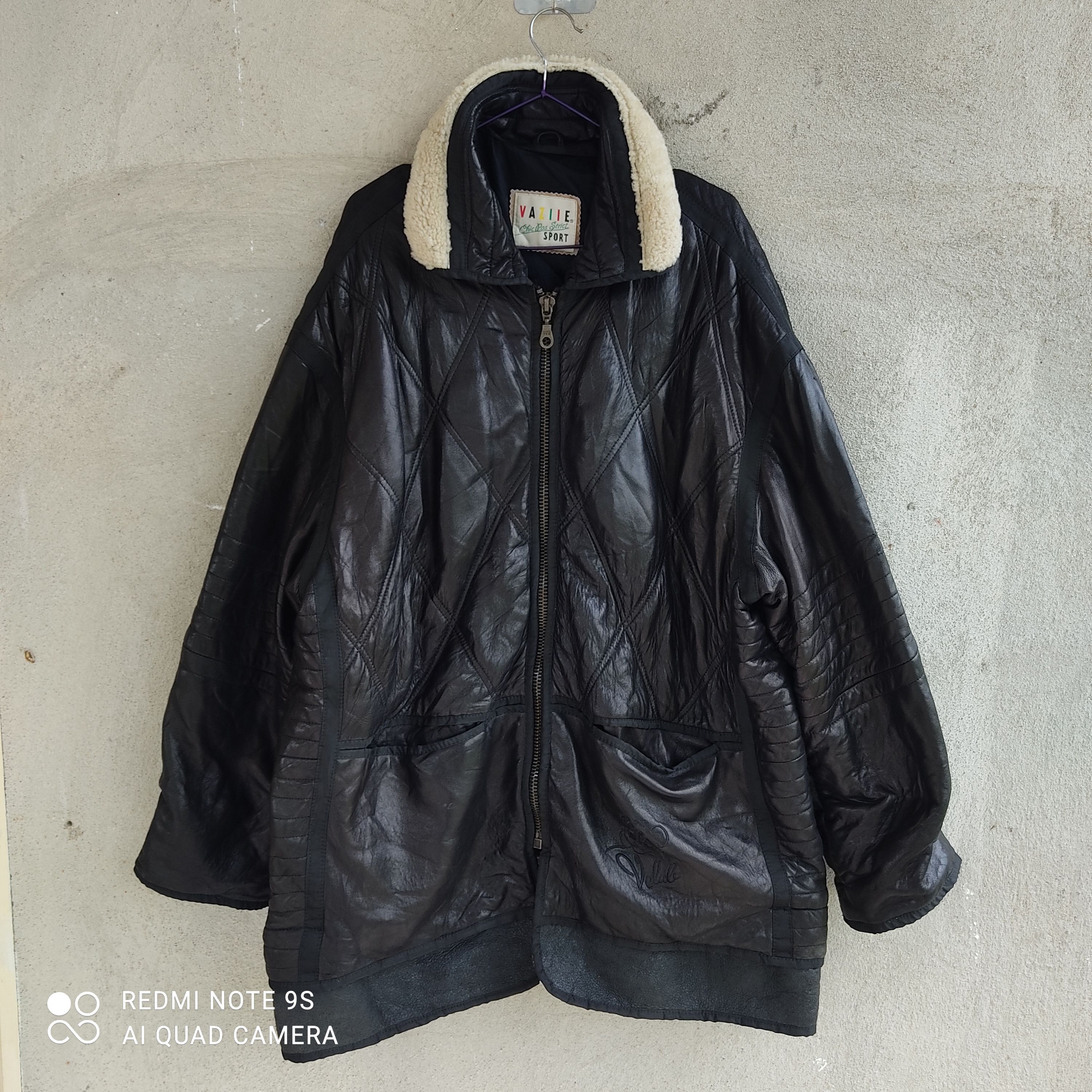 Vintage Vaziie Chic Pas Strict Hockey Sport Leather Jacket Size US XXL / EU 58 / 5 - 1 Thumbnail