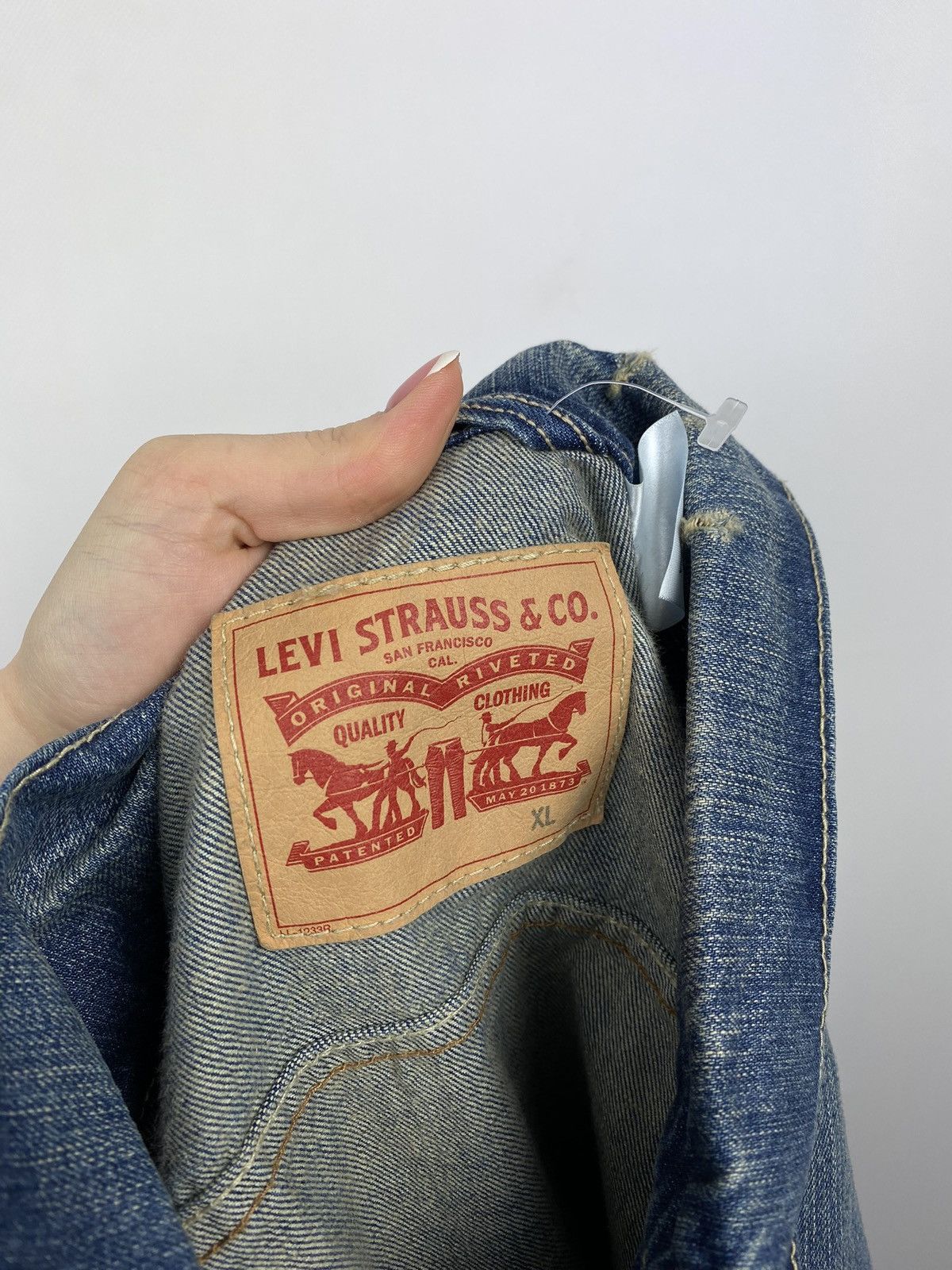 Levi's × Vintage Vintage Levi’s men’s denim trucker jacket size Xl Size US XL / EU 56 / 4 - 23 Thumbnail