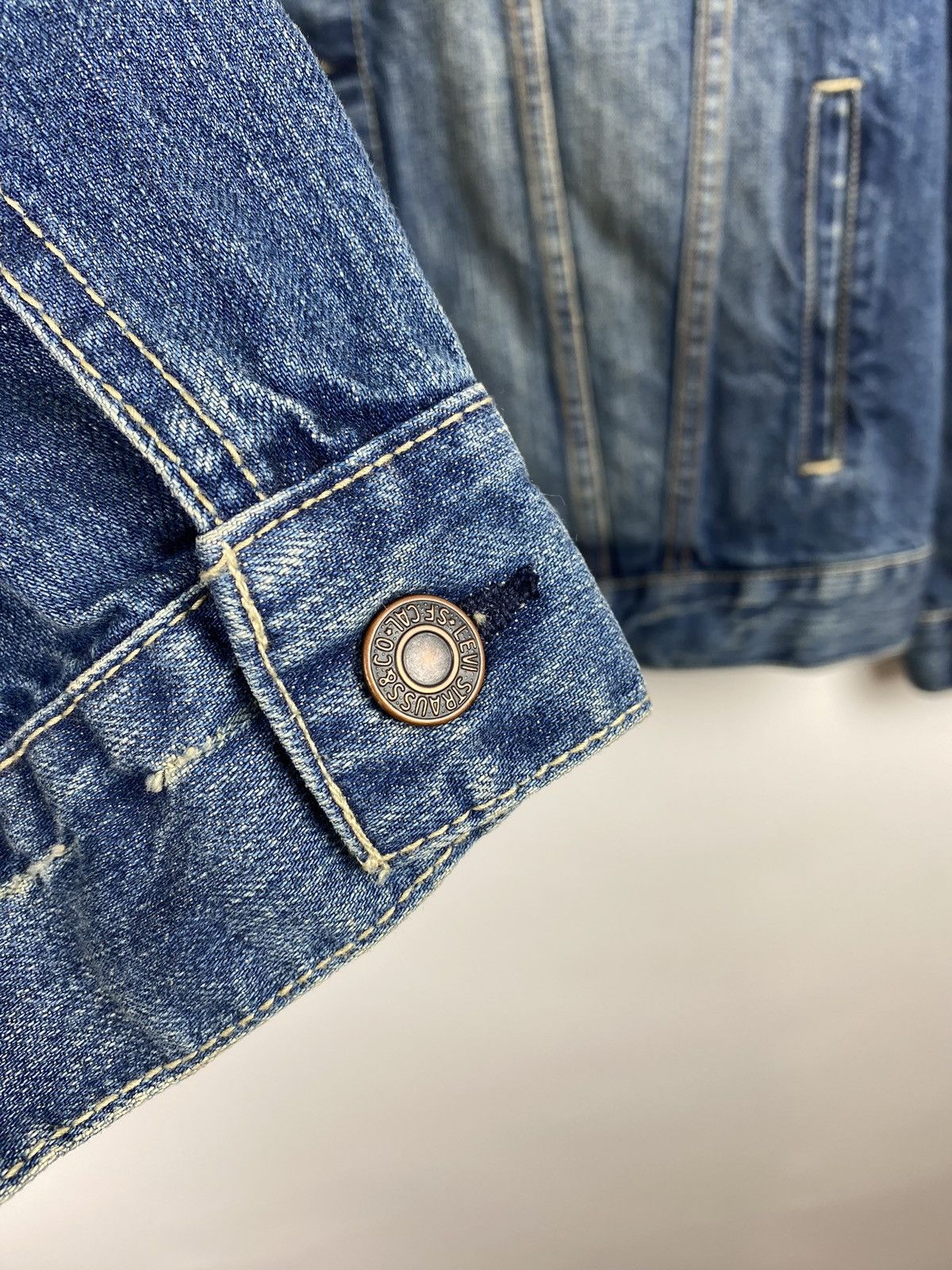 Levi's × Vintage Vintage Levi’s men’s denim trucker jacket size Xl Size US XL / EU 56 / 4 - 11 Thumbnail