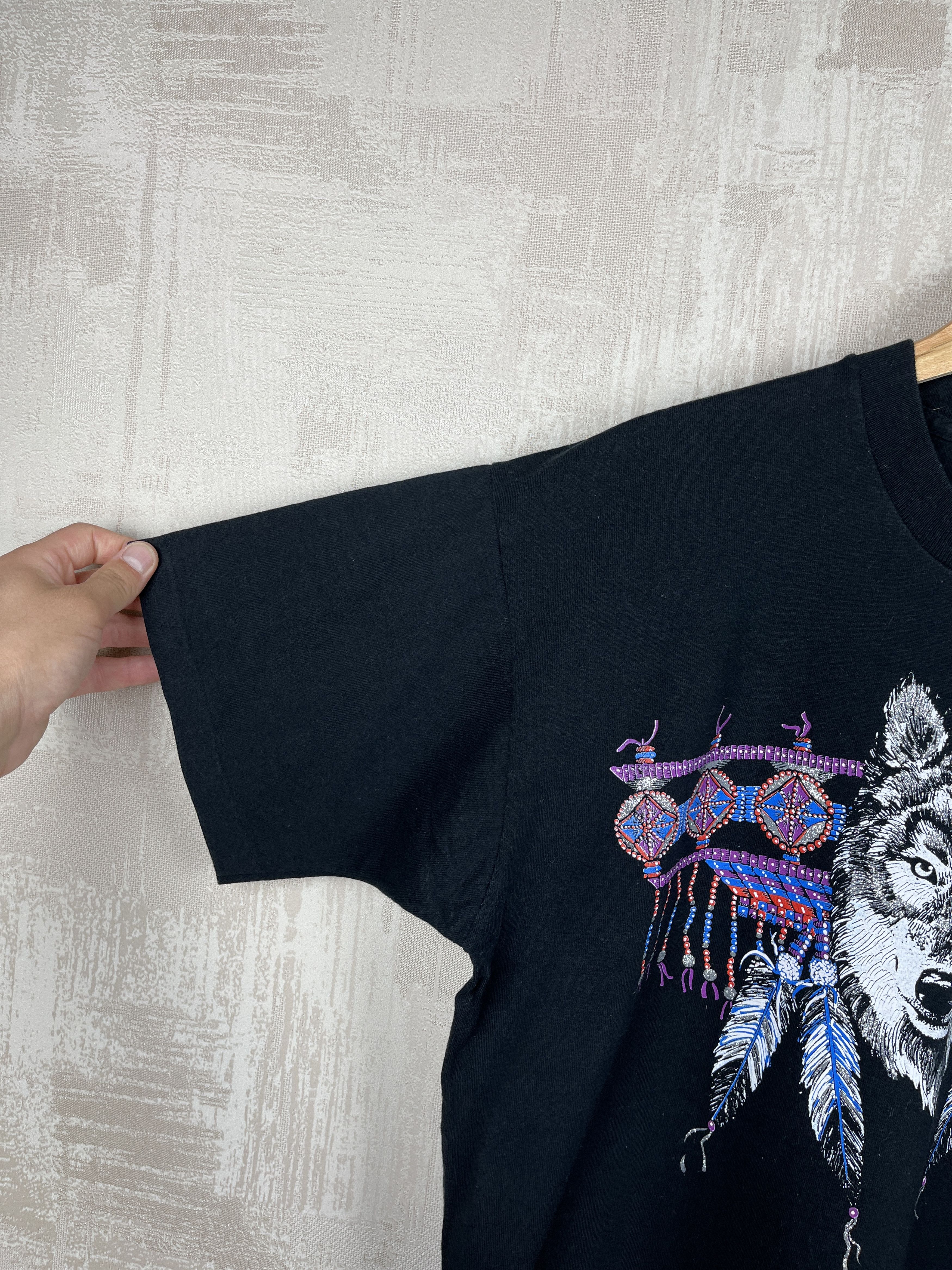 Vintage Vintage Wolf American Indians Dreamcatcher T-shirt Size US XL / EU 56 / 4 - 7 Thumbnail