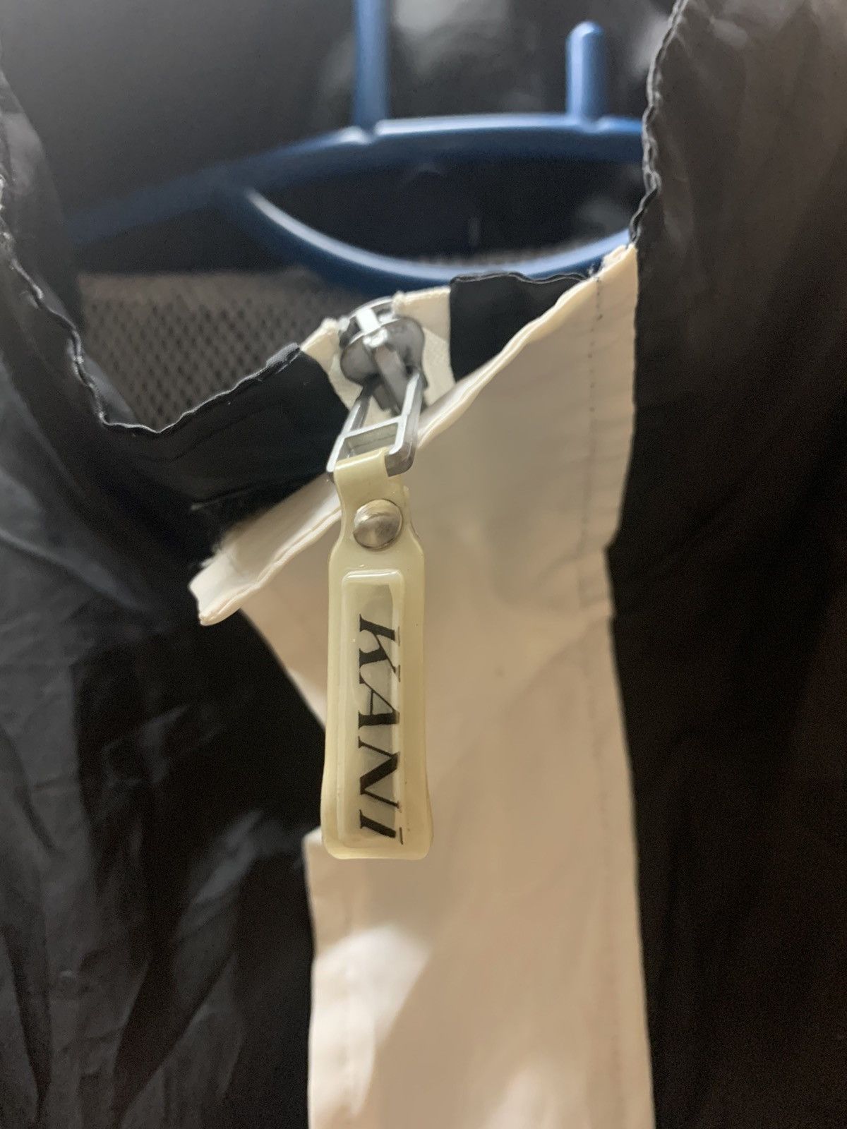 Karl Kani Nice Karl Kani Sidetape Big Logo Windbraker Size US L / EU 52-54 / 3 - 5 Thumbnail