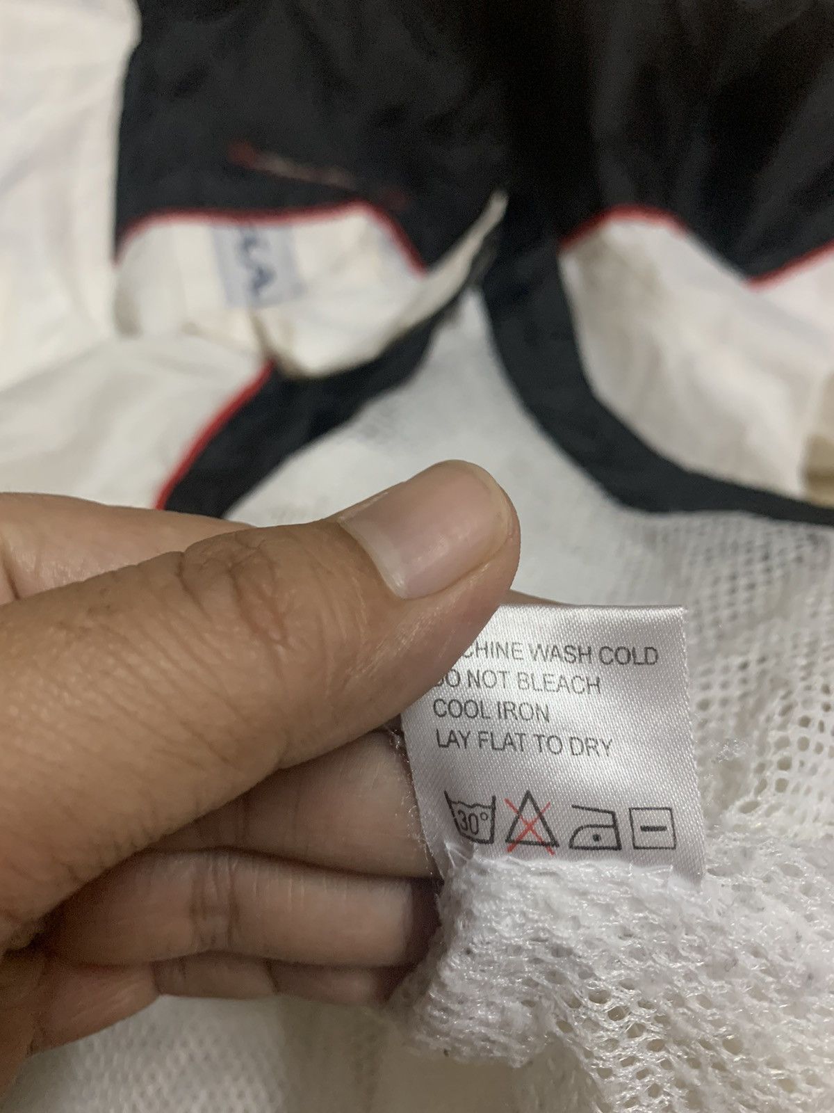 Karl Kani Nice Karl Kani Sidetape Big Logo Windbraker Size US L / EU 52-54 / 3 - 9 Thumbnail