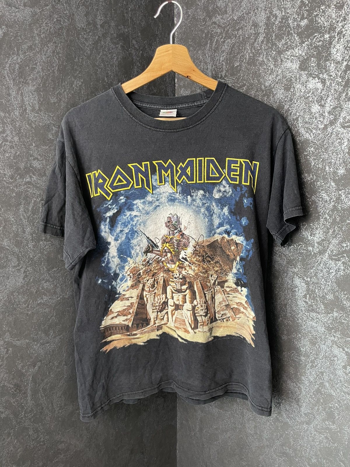 Band Tees 2000s Iron Maiden powerslave tee Size US M / EU 48-50 / 2 - 1 Thumbnail