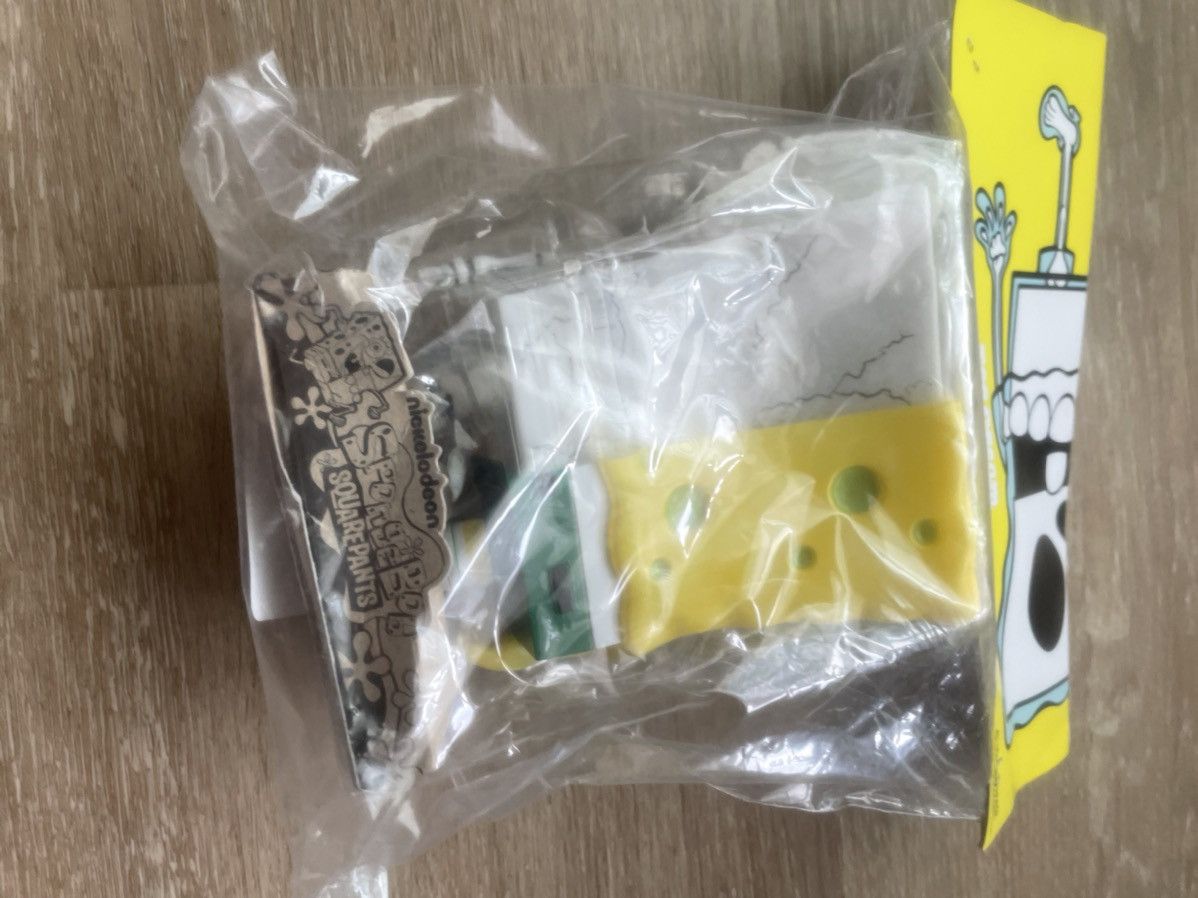 Icecream ICE CREAM SPONGEBOB SECRET BASE X-RAY TOY - YELLOW / O/S Size ONE SIZE - 9 Thumbnail