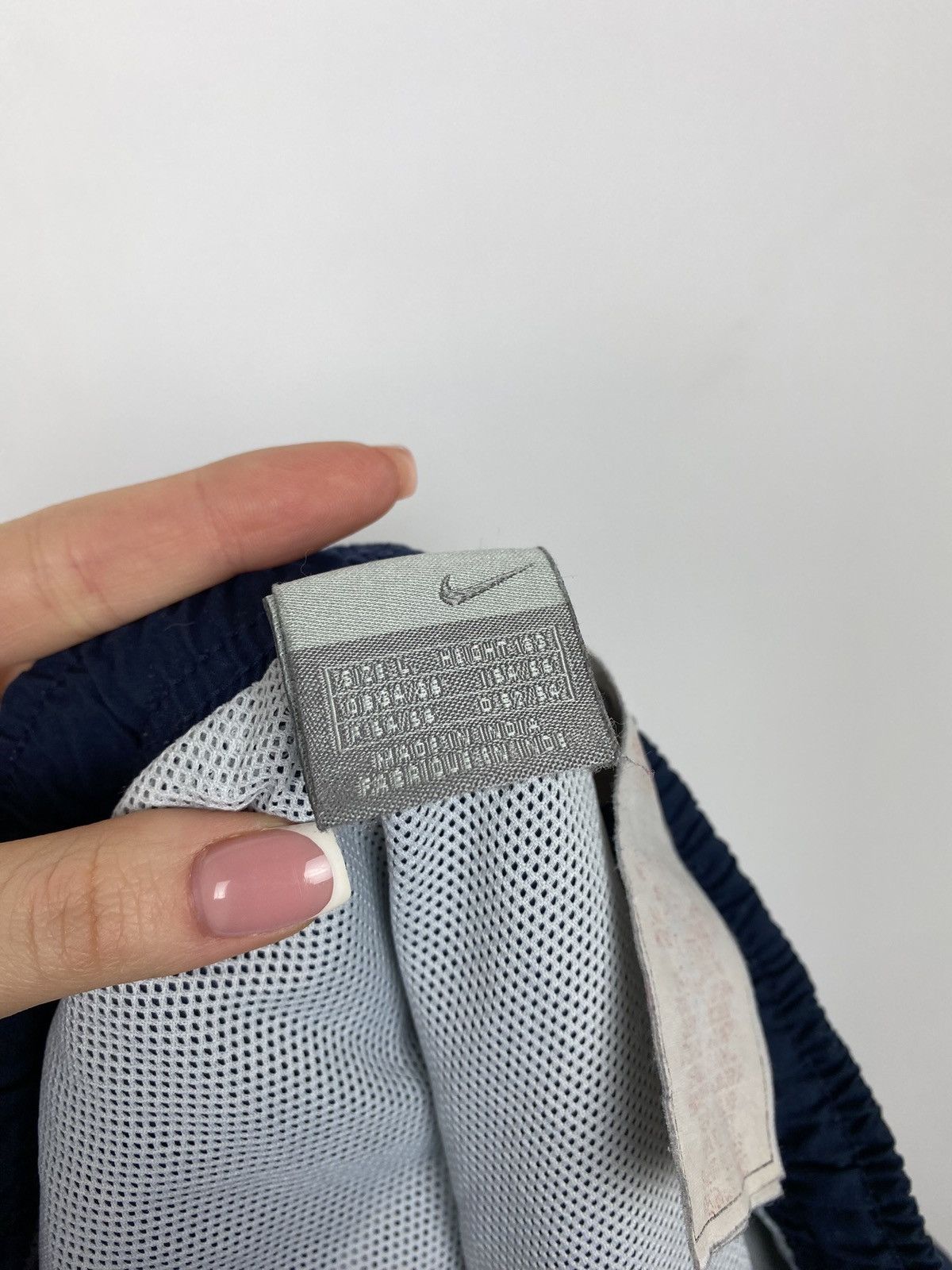Nike VTG Y2K Nike men’s shorts size L navy Size US 34 / EU 50 - 15 Thumbnail