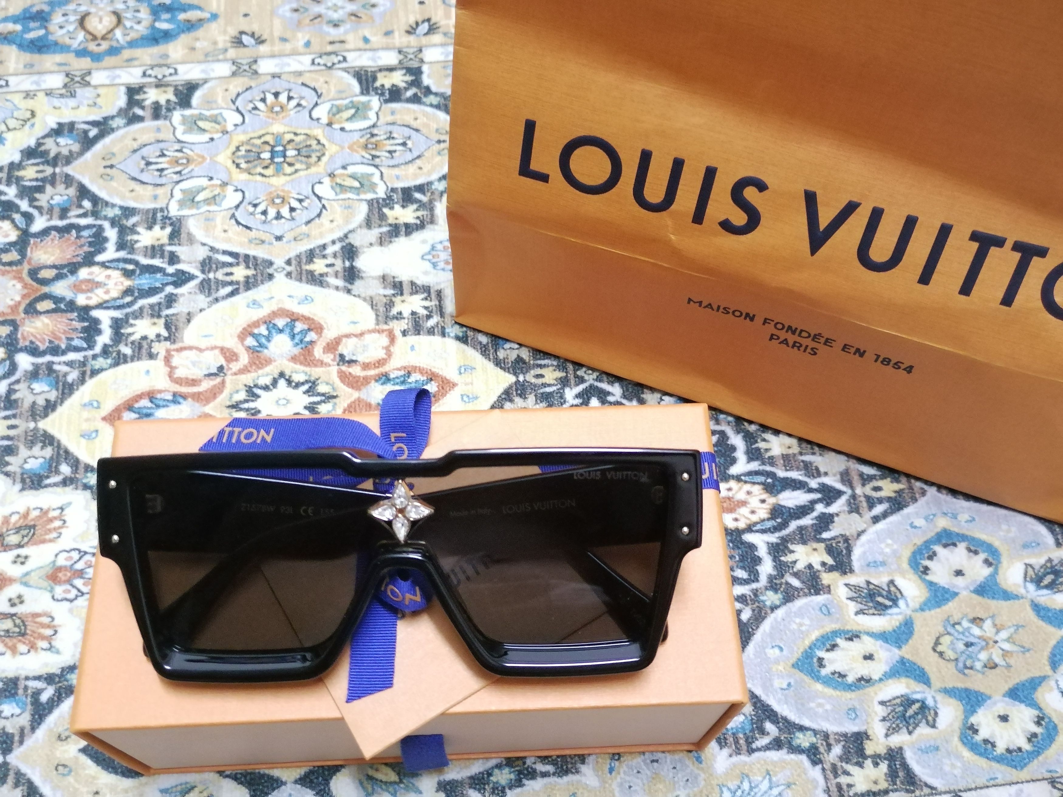Louis Vuitton RARE LOUIS VUITTON CYLONE SUNGLASSES Size ONE SIZE - 4 Thumbnail