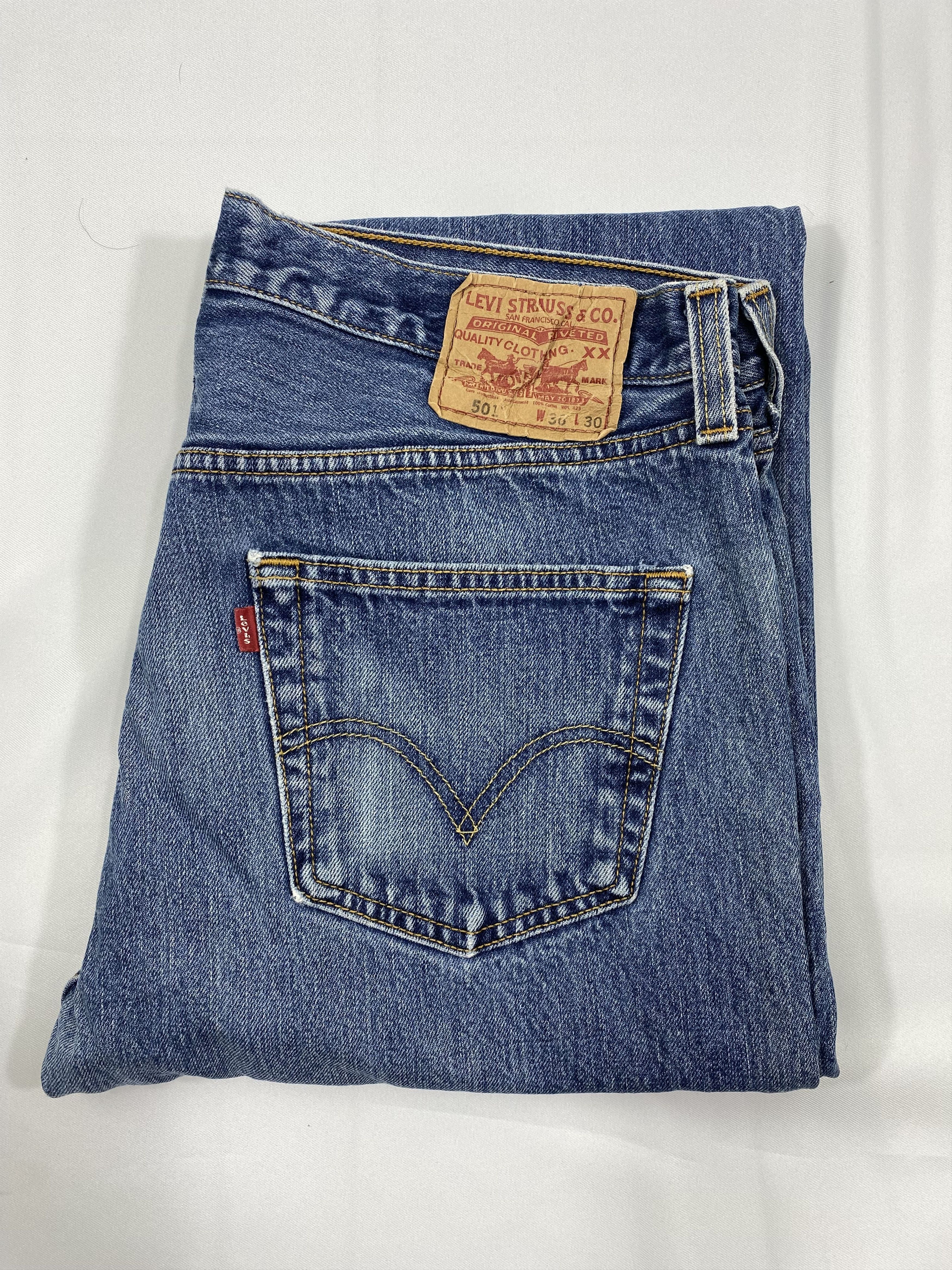Vintage Levi`s Jeans 501 Straight Leg Button Fly Blue Denim