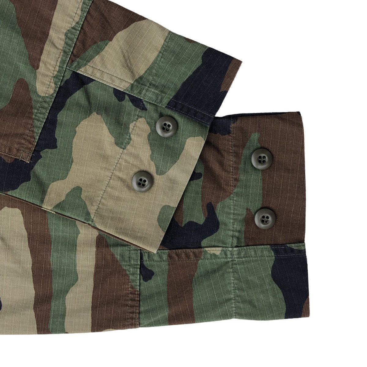 Vintage 🔥Vintage 80s US Air Force Woodland Camo Jacket With Patches Size US S / EU 44-46 / 1 - 12 Thumbnail