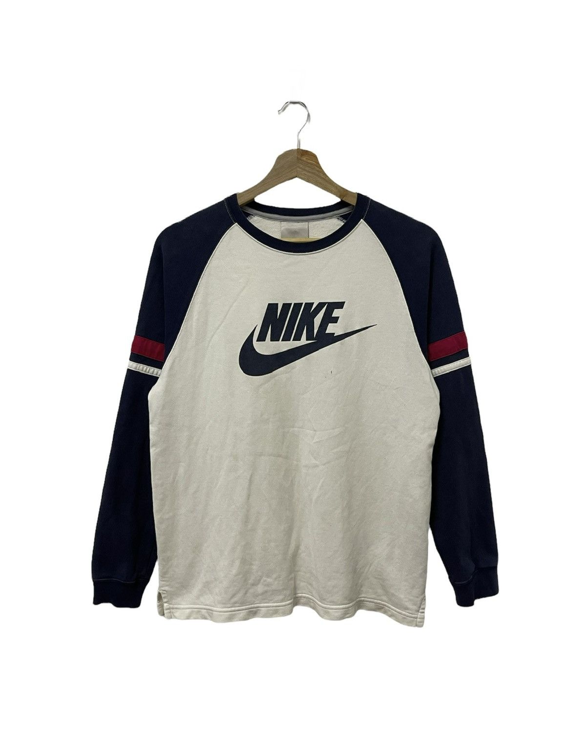 Nike × Vintage Vintage Nike Swoosh Big Logo Crewneck Sweatshirt Size US S / EU 44-46 / 1 - 1 Thumbnail