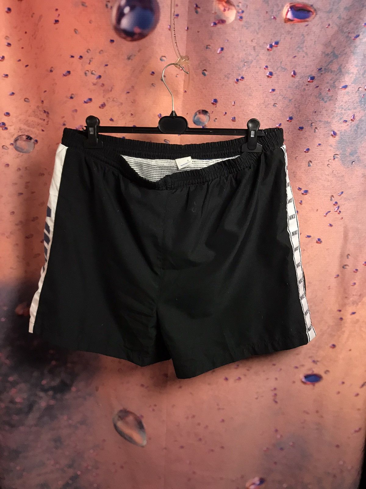Nike × Vintage Vintage Nike streetwear shorts Size US 34 / EU 50 - 1 Thumbnail