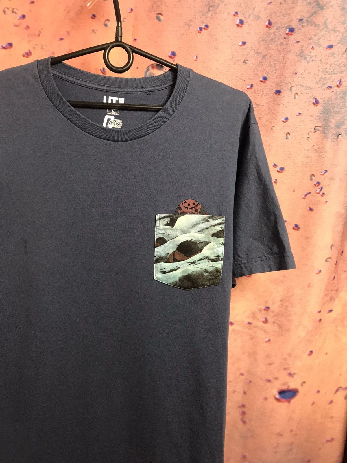 Uniqlo Uniqlo Gundam streetwear tee Size US L / EU 52-54 / 3 - 1 Thumbnail
