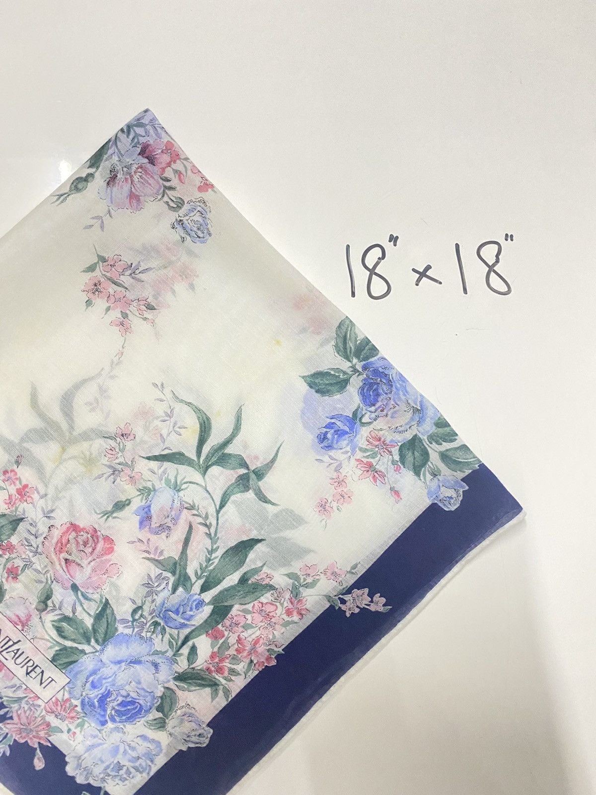 Designer × Vintage × Yves Saint Laurent Yves Saint Laurent floral design handkerchief 18”x18” YSL Size ONE SIZE - 6 Thumbnail