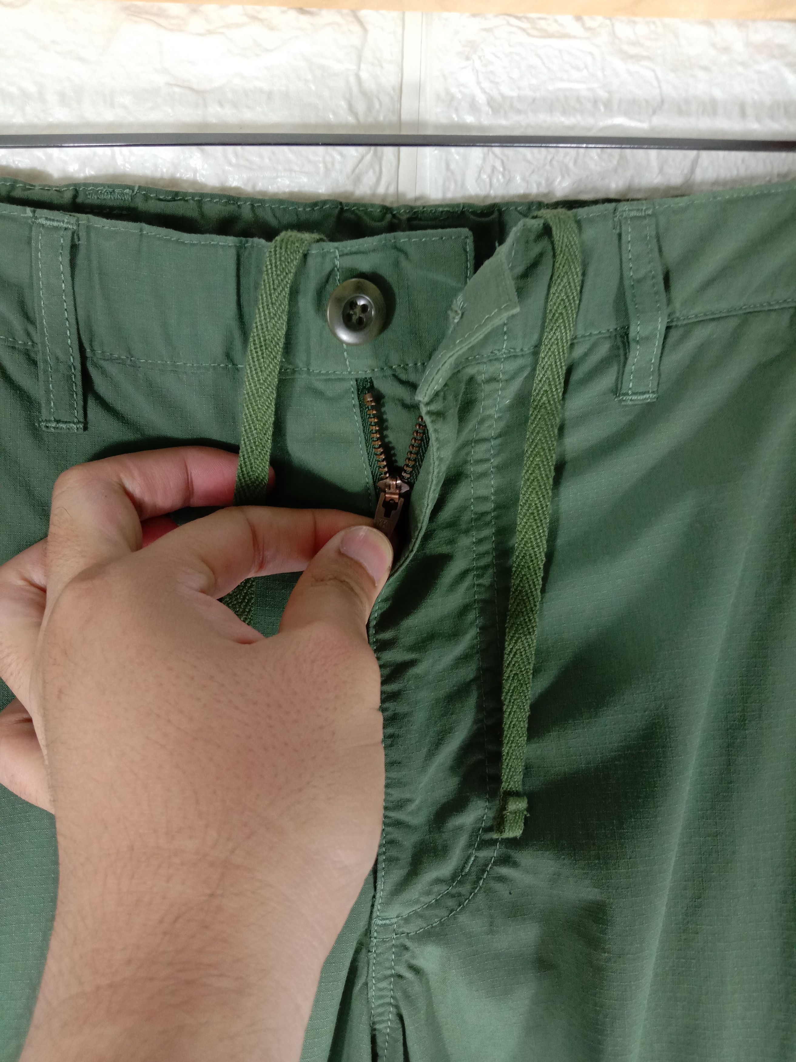 Uniqlo Japanese Uniqlo Multi Pocket Cargo Tactical Pants Size US 32 / EU 48 - 15 Thumbnail