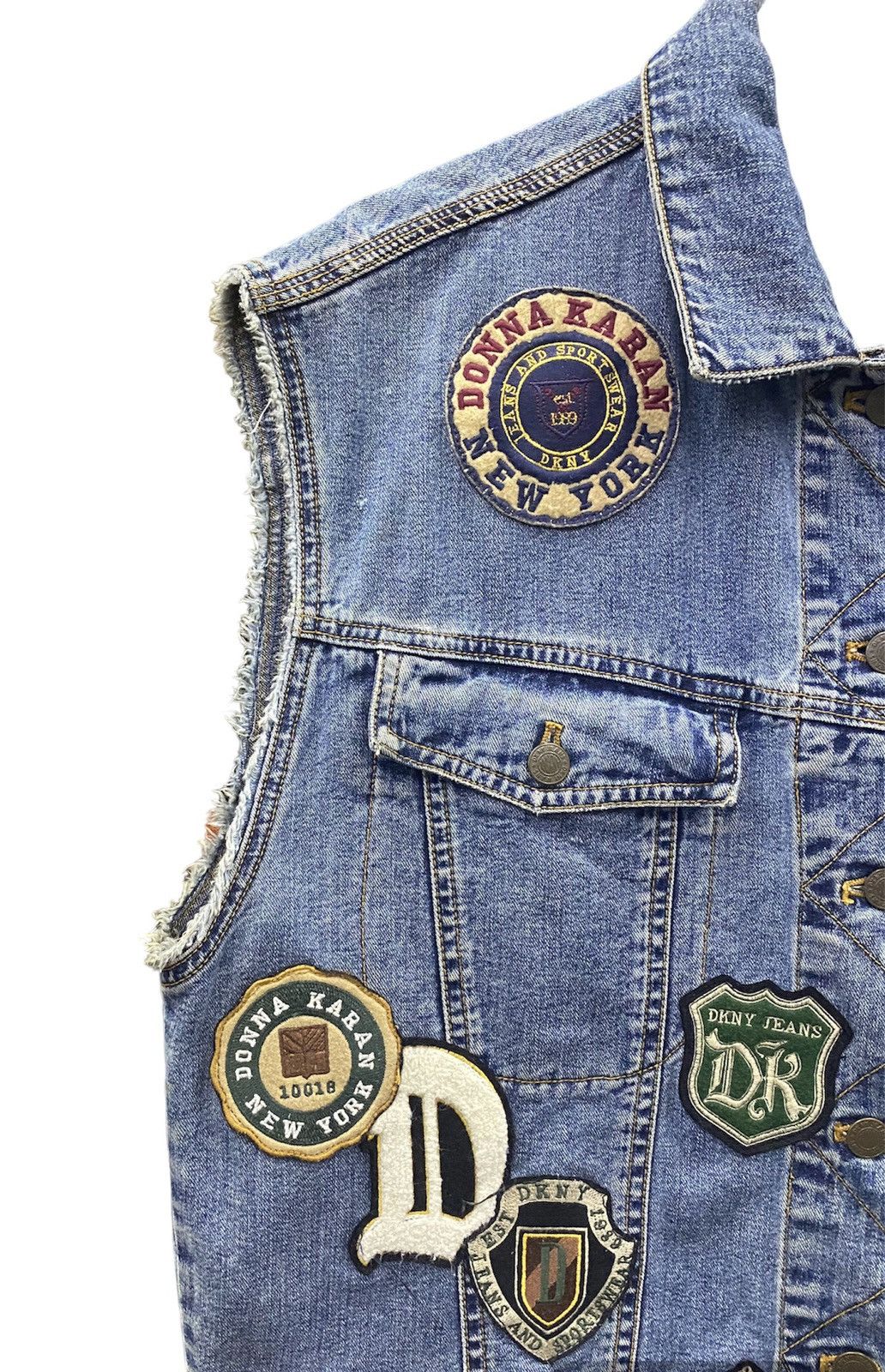 DKNY DKNY Patches Sleeveless Button Denim Jacket (M) Size US M / EU 48-50 / 2 - 6 Thumbnail
