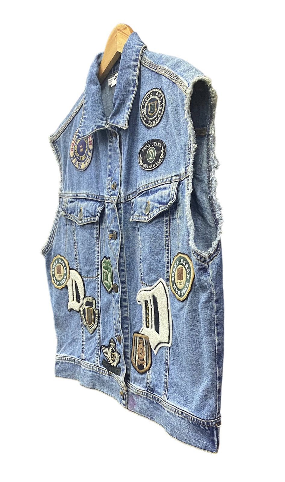 DKNY DKNY Patches Sleeveless Button Denim Jacket (M) Size US M / EU 48-50 / 2 - 3 Thumbnail