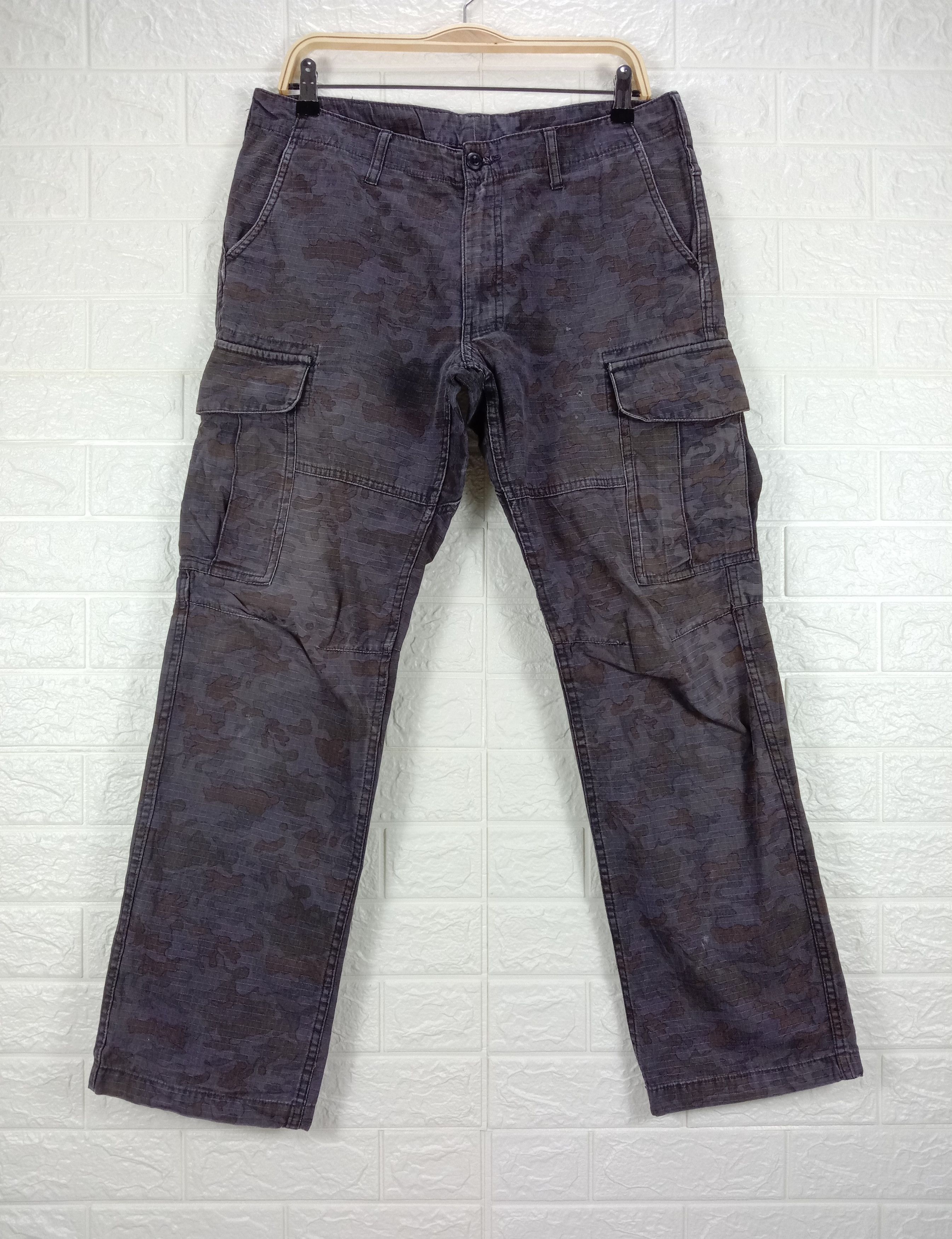 Japanese Brand Vintage Japanese Gladiator Camo Multi Pocket Cargo Pants Size US 33 - 1 Thumbnail