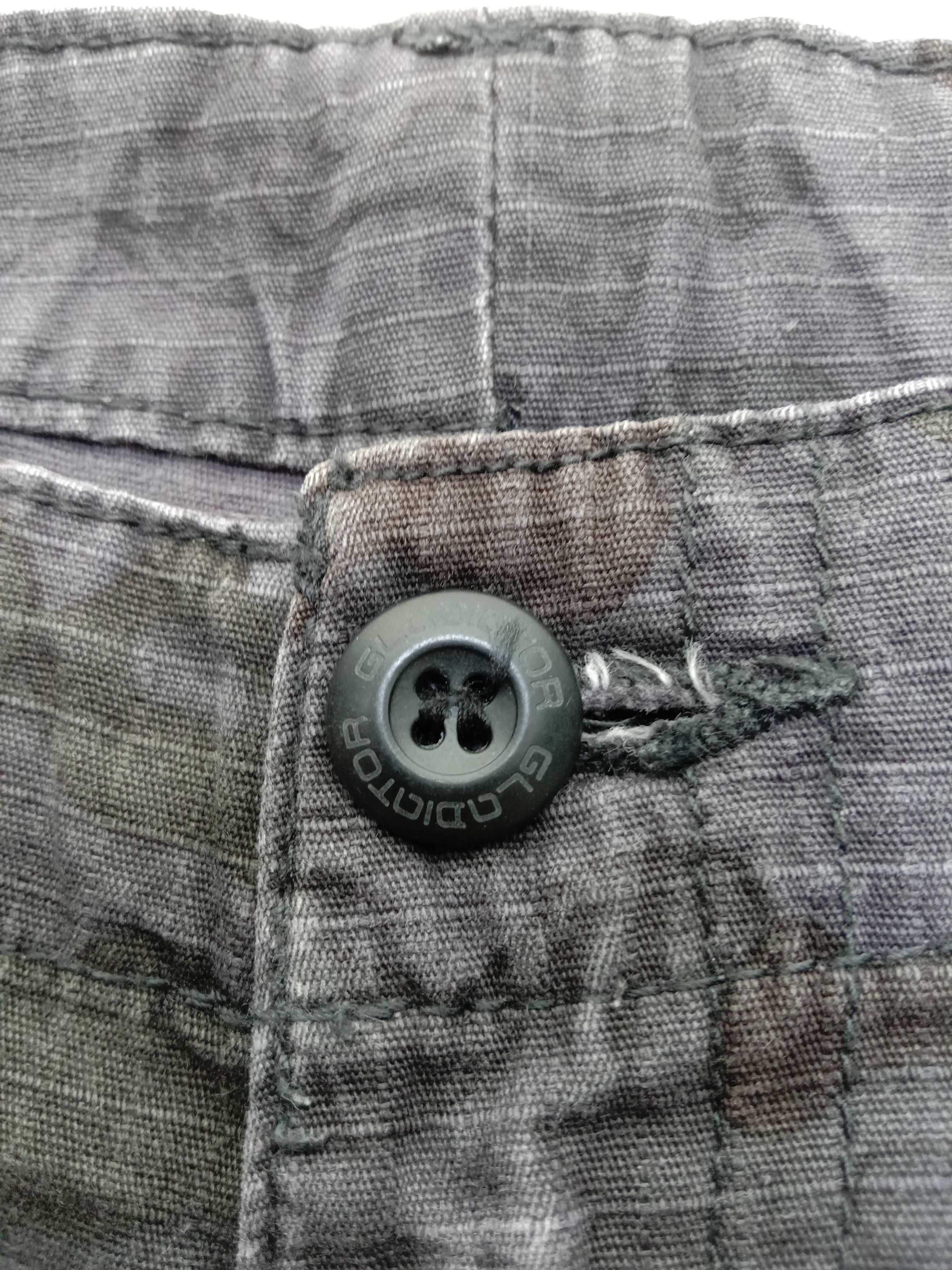 Japanese Brand Vintage Japanese Gladiator Camo Multi Pocket Cargo Pants Size US 33 - 11 Thumbnail