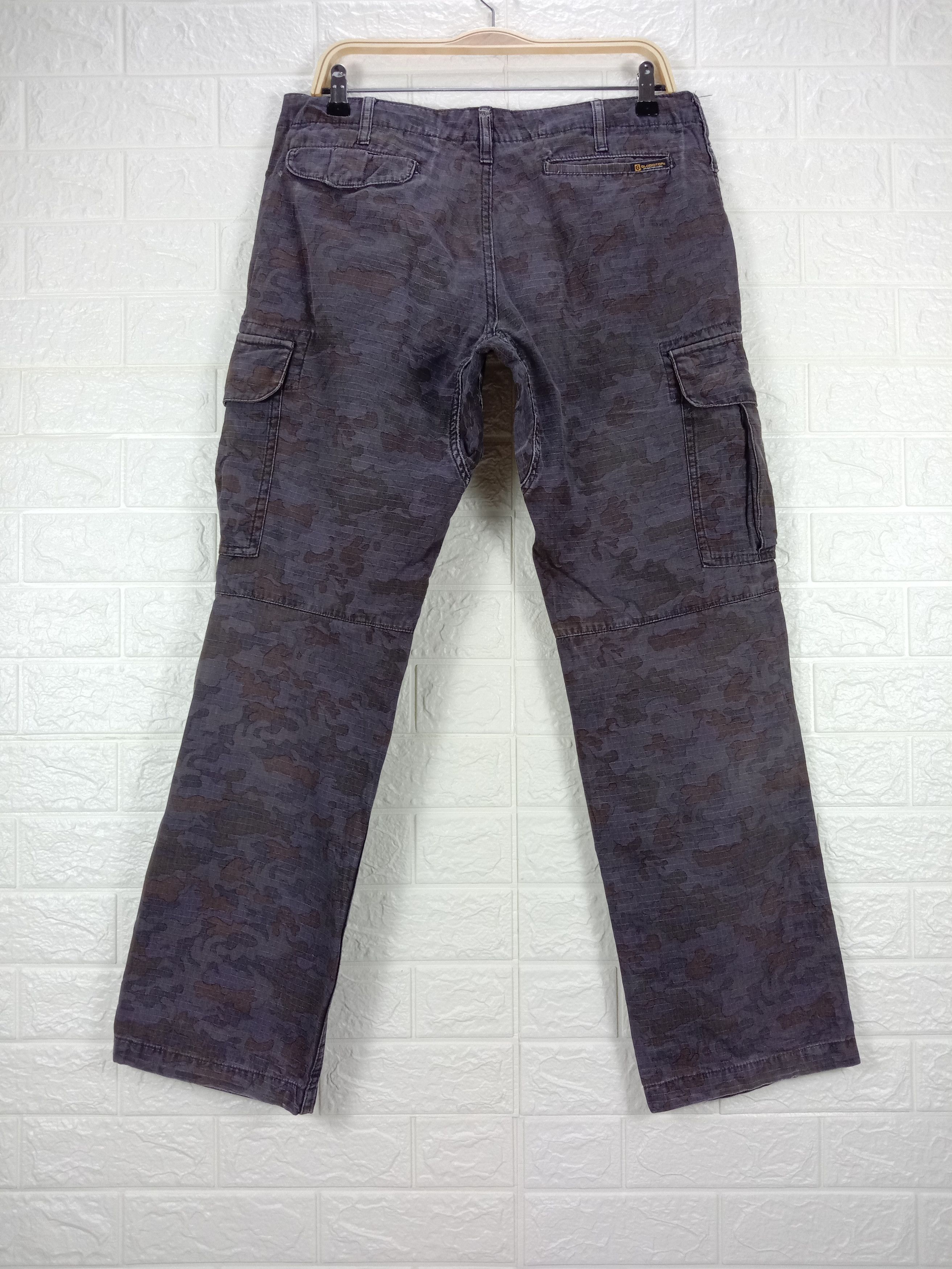Japanese Brand Vintage Japanese Gladiator Camo Multi Pocket Cargo Pants Size US 33 - 5 Thumbnail