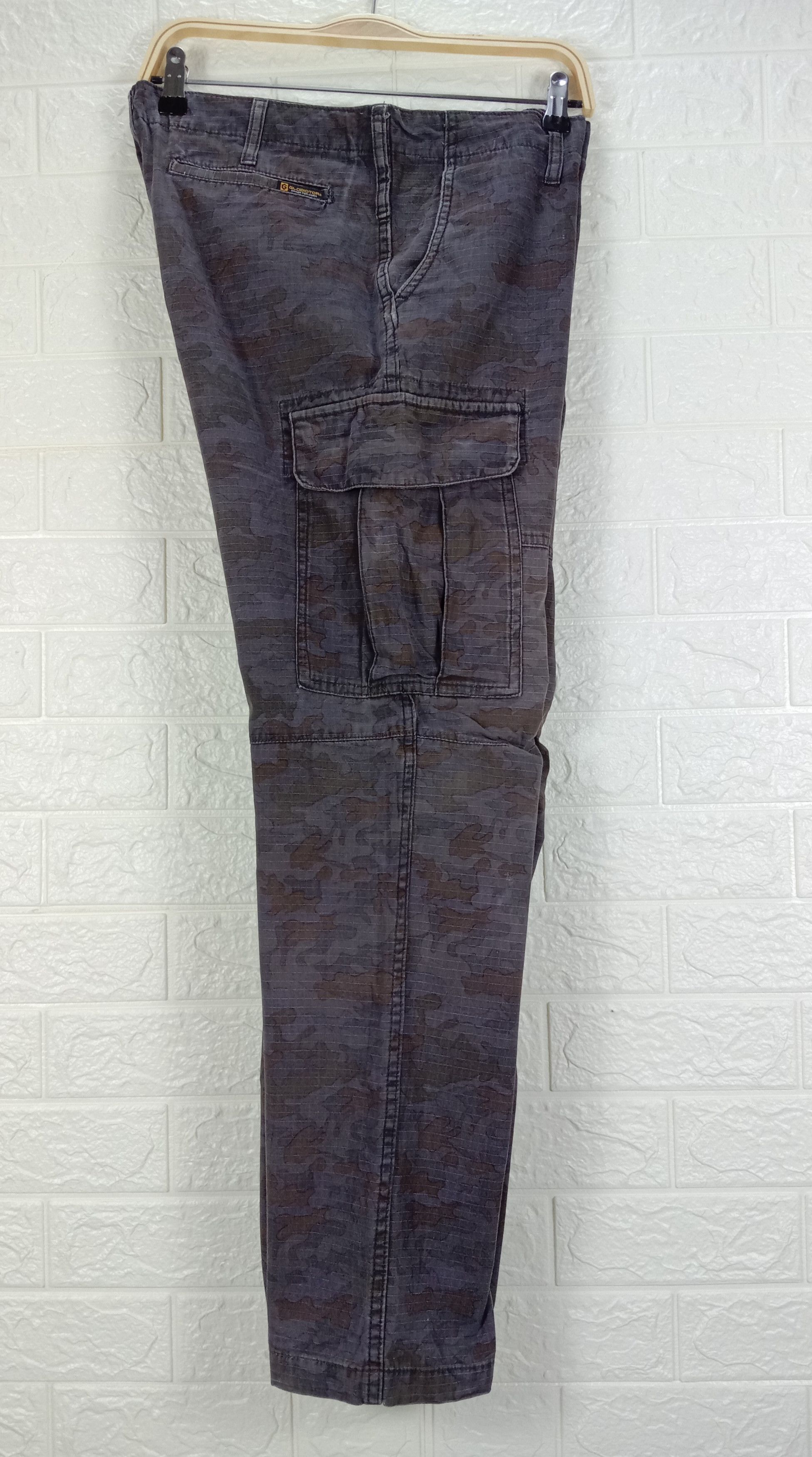 Japanese Brand Vintage Japanese Gladiator Camo Multi Pocket Cargo Pants Size US 33 - 10 Thumbnail