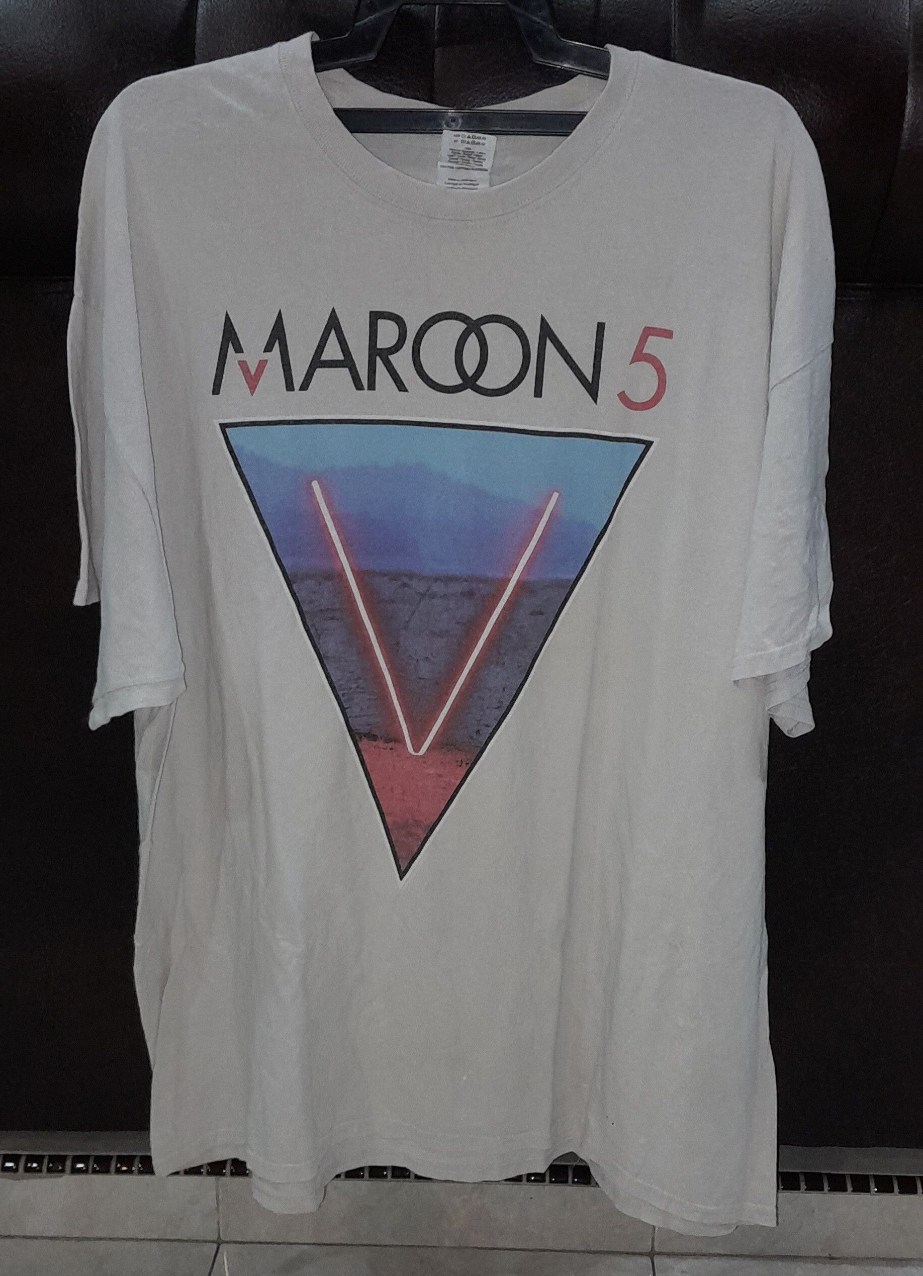 Y2k Maroon 5 V tour Adam levine concert