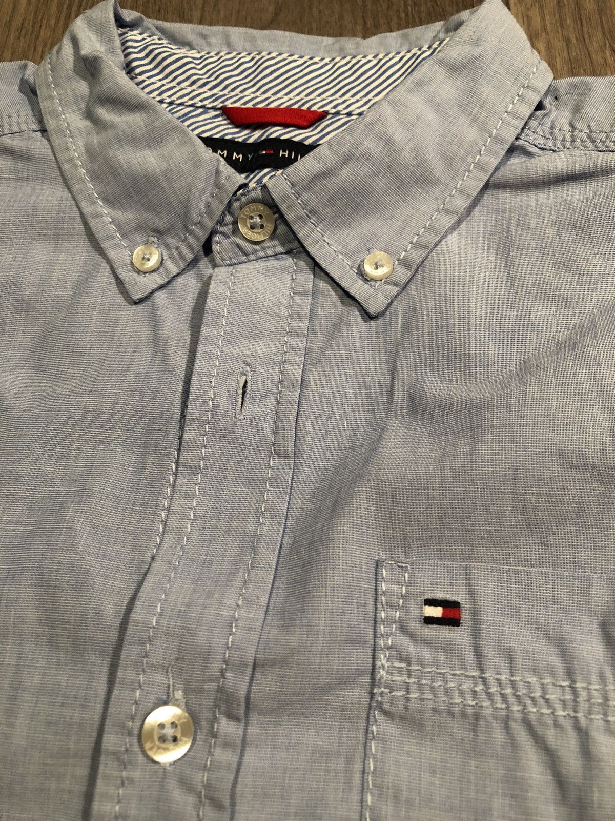 Tommy Hilfiger Classic logo button-up Size US M / EU 48-50 / 2 - 3 Thumbnail