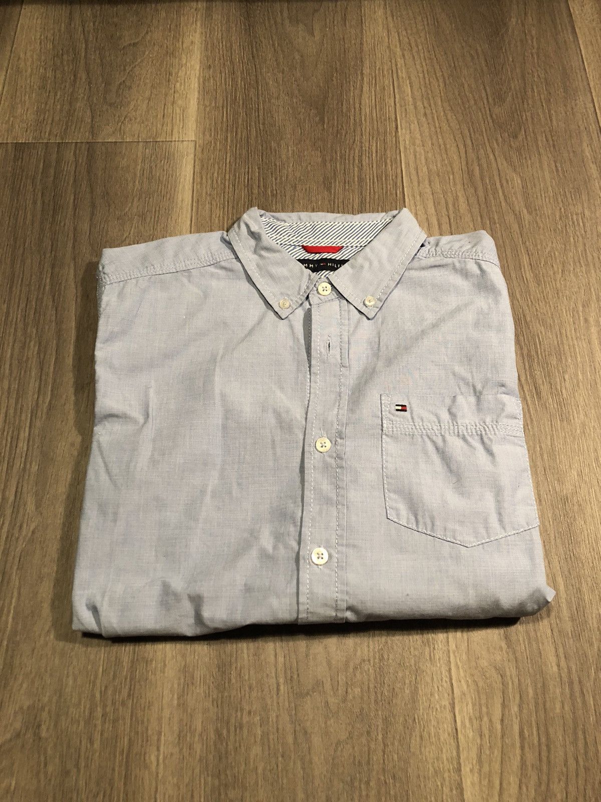 Tommy Hilfiger Classic logo button-up Size US M / EU 48-50 / 2 - 1 Thumbnail