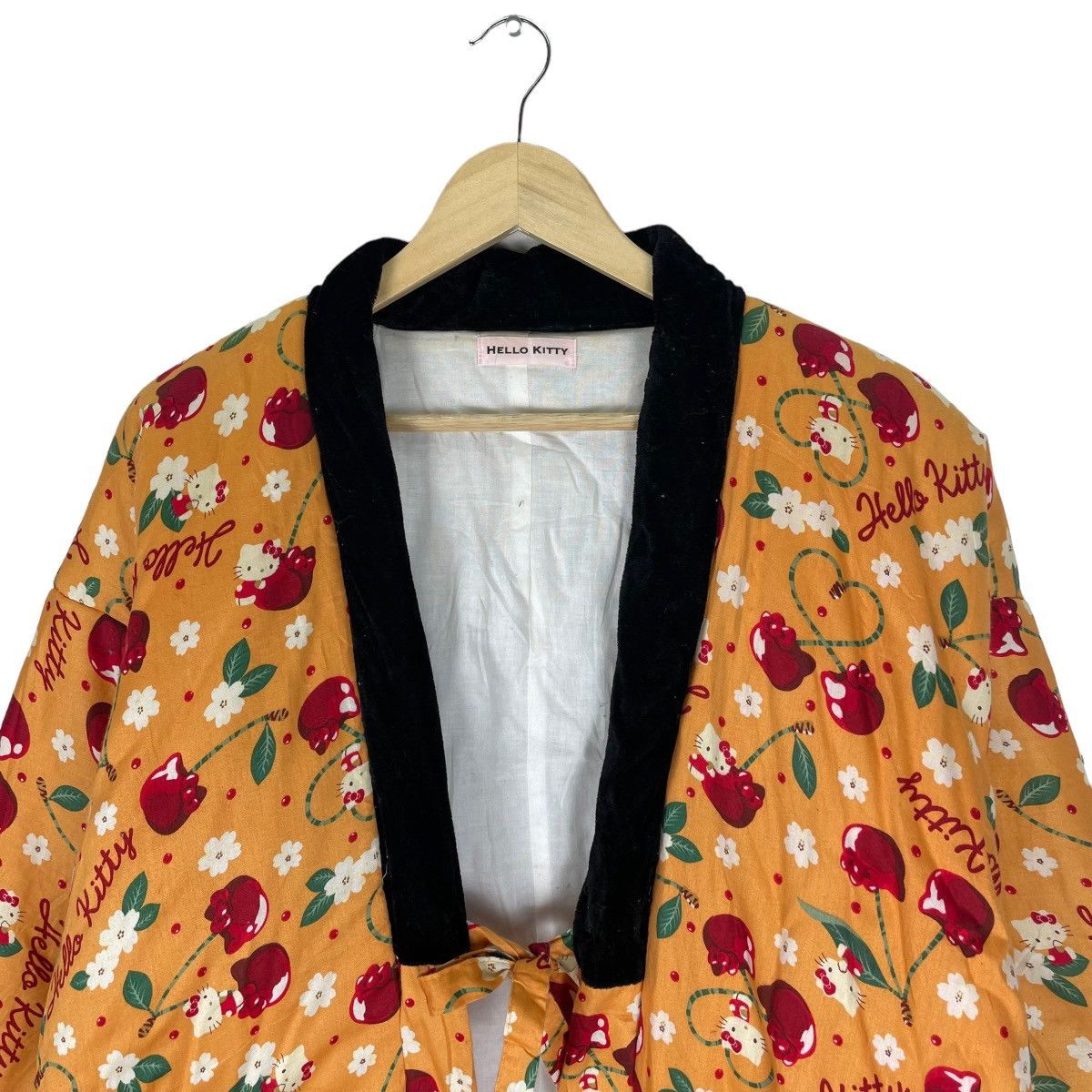 Cartoon Network ⚡️HELLO KITTY LOVE OVERPRINT SHORT KIMONO Size M / US 6-8 / IT 42-44 - 2 Thumbnail