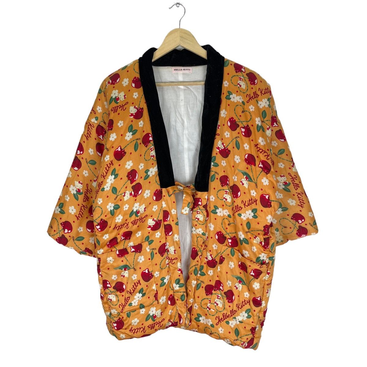 Cartoon Network ⚡️HELLO KITTY LOVE OVERPRINT SHORT KIMONO Size M / US 6-8 / IT 42-44 - 1 Thumbnail