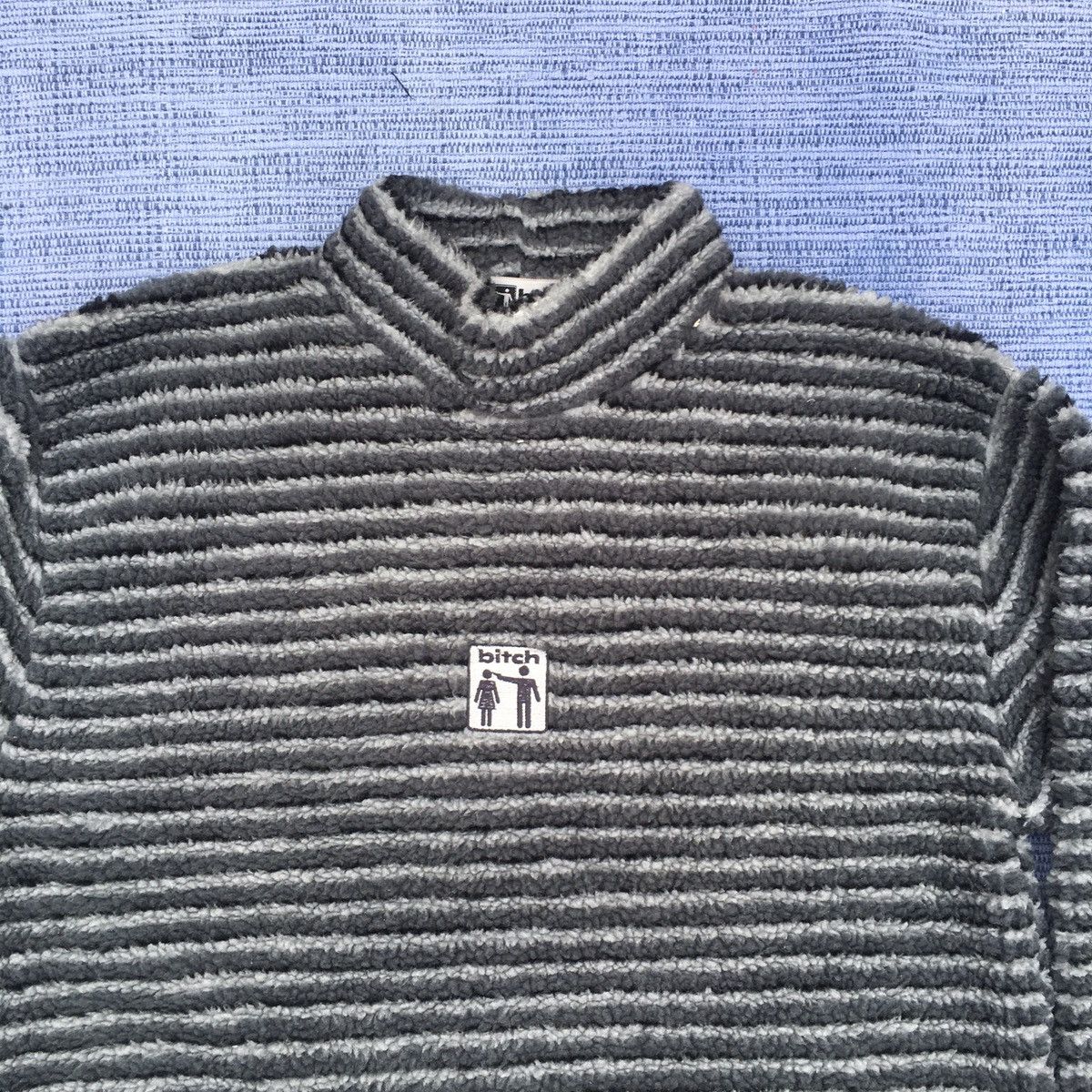 Vintage vintage 90 bitch sherpa fleeve pullover Size US L / EU 52-54 / 3 - 2 Thumbnail