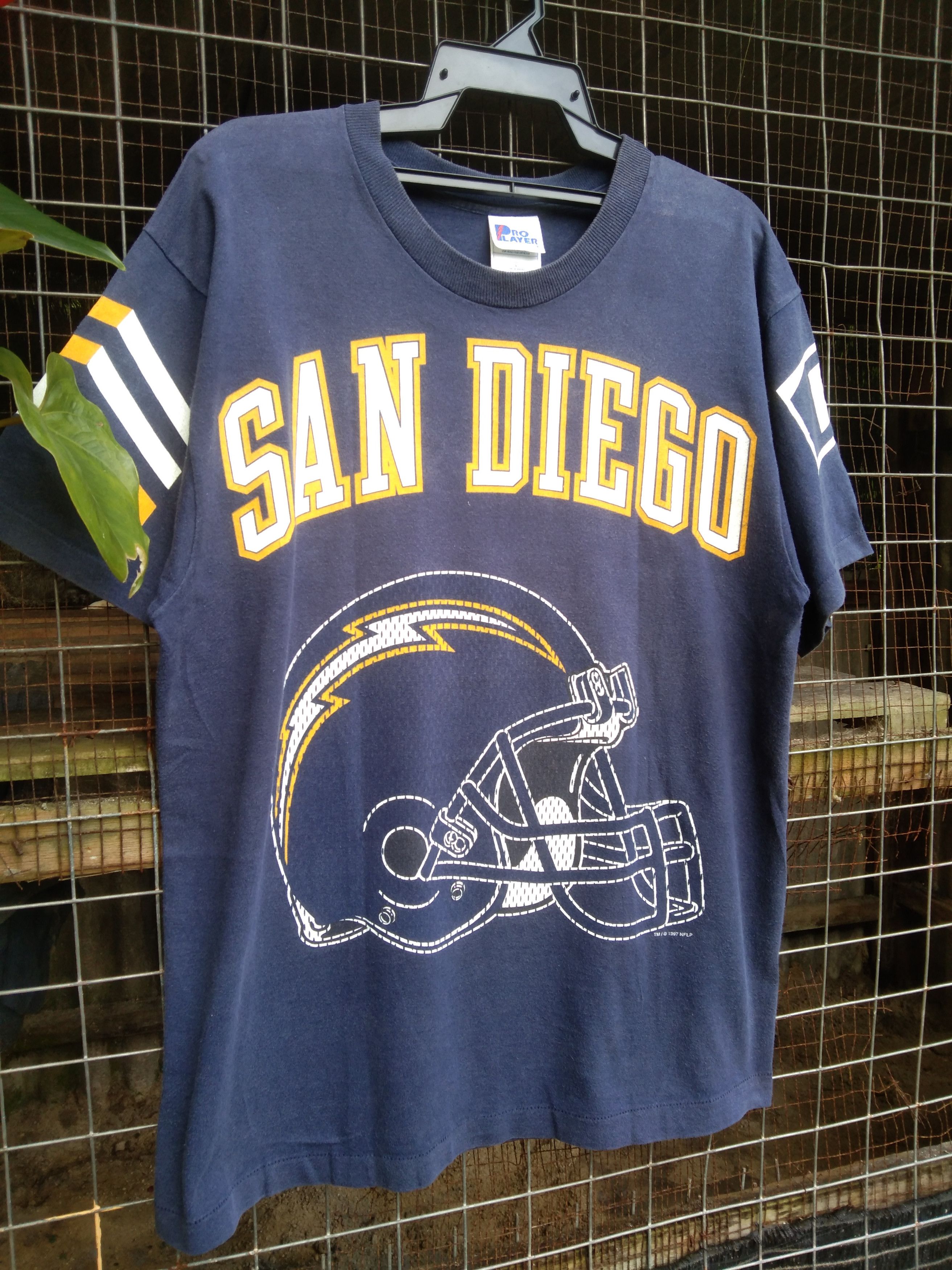NFL × Vintage VINTAGE 1997 SAN DIEGO CHARGER BIG PRINT Size US L / EU 52-54 / 3 - 6 Thumbnail