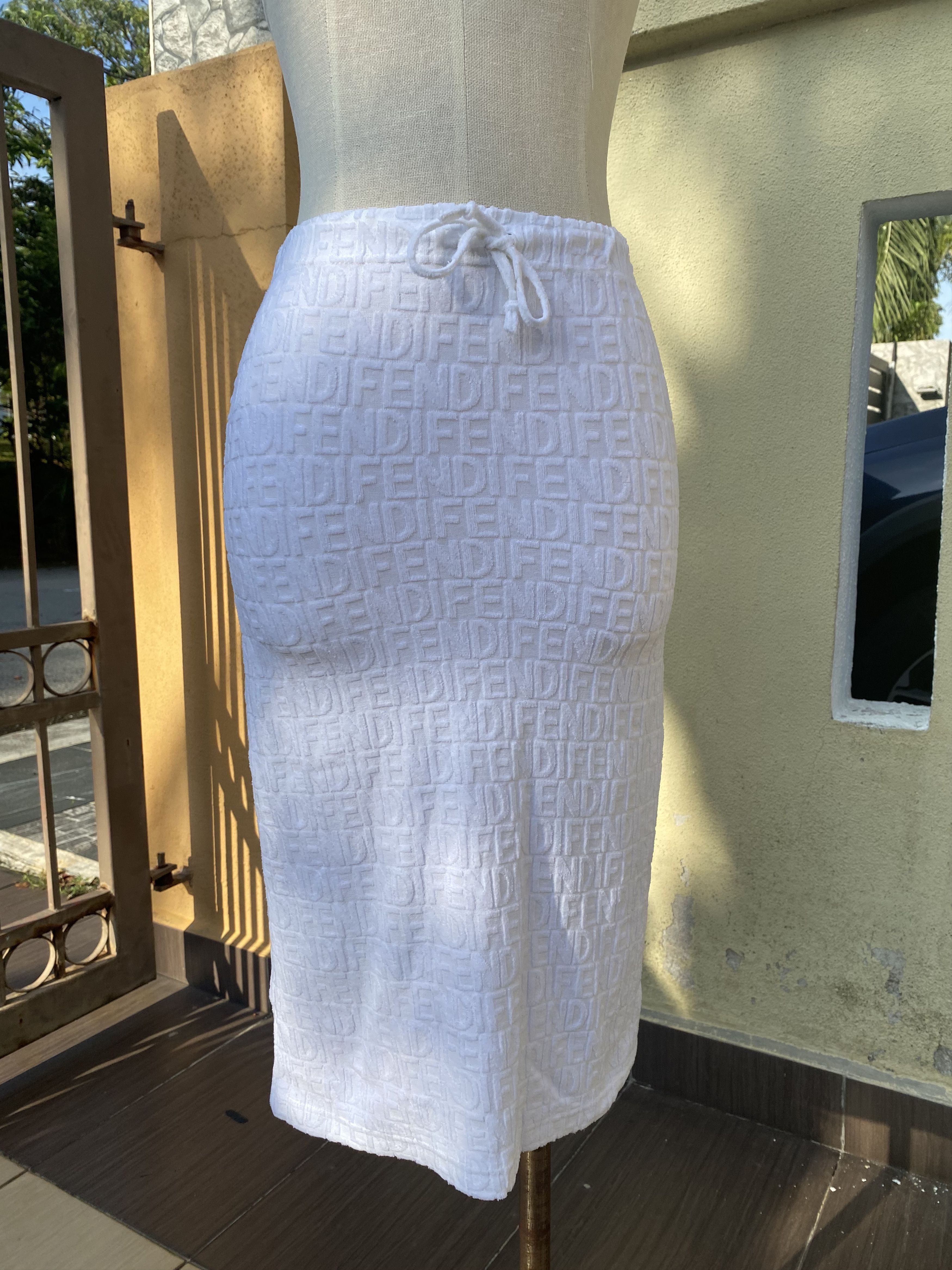 Fendi vintage fendi white skirt Size 28" / US 6 / IT 42 - 2 Thumbnail