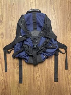 Oakley Icon Backpack | Grailed