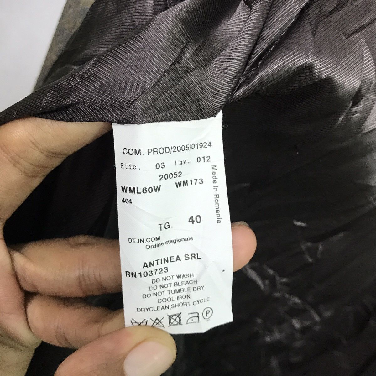 Armani 🔥Armani snake skin design long coat jacket made in romania Size US S / EU 44-46 / 1 - 9 Thumbnail