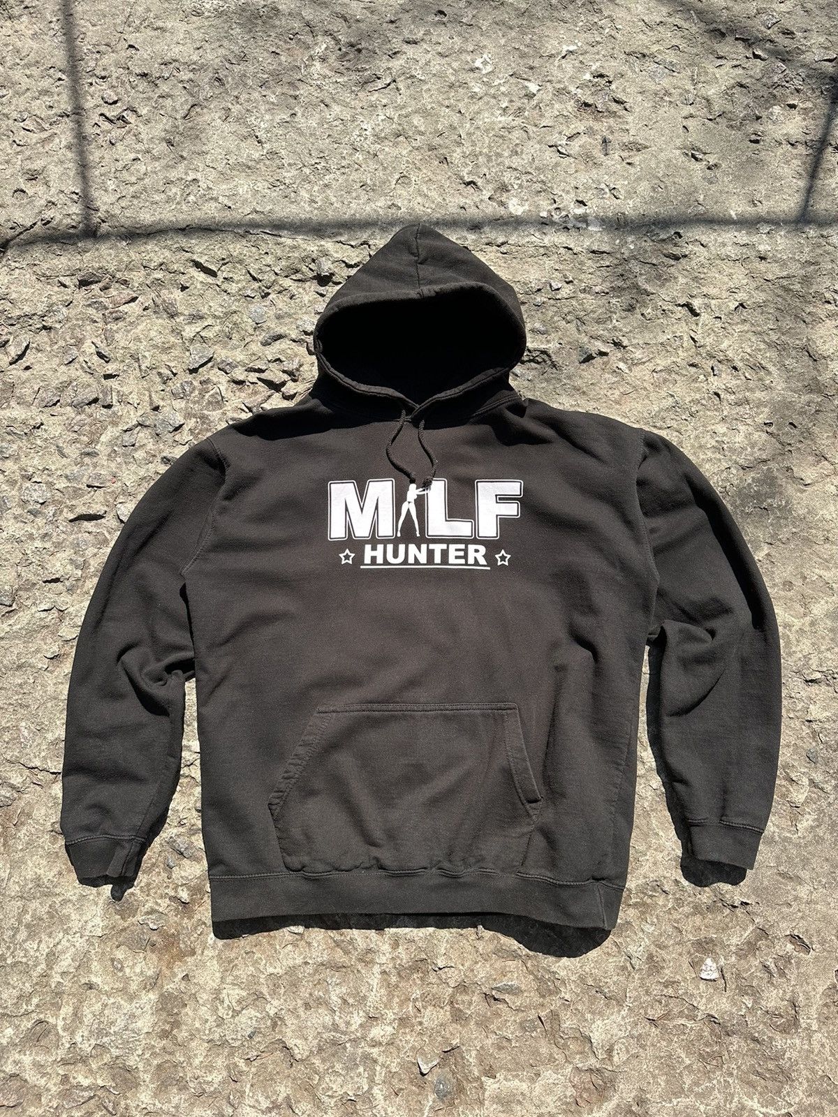 Vintage Vintage 00s Milf Hunter Porn Hoodie Size US XL / EU 56 / 4 - 2 Thumbnail