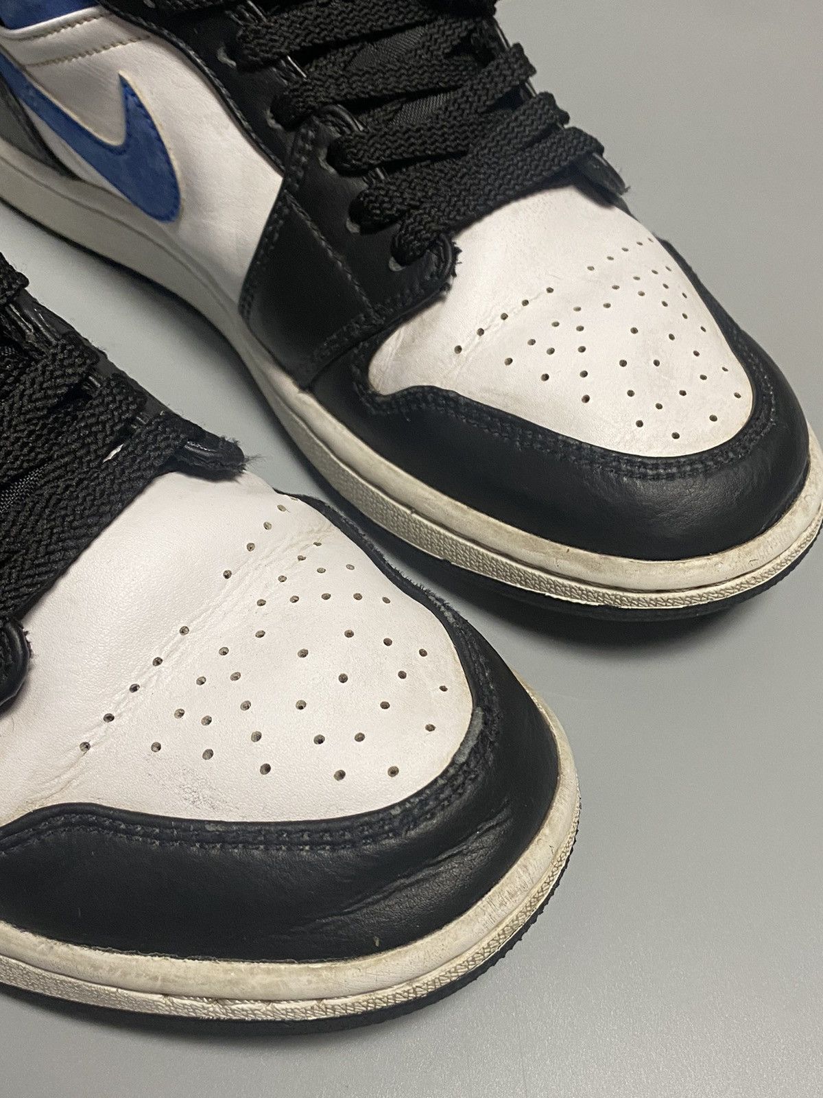 Jordan Brand × Nike Nike Jordan 1 white black royal sneakers Size US 8.5 / EU 41-42 - 3 Thumbnail