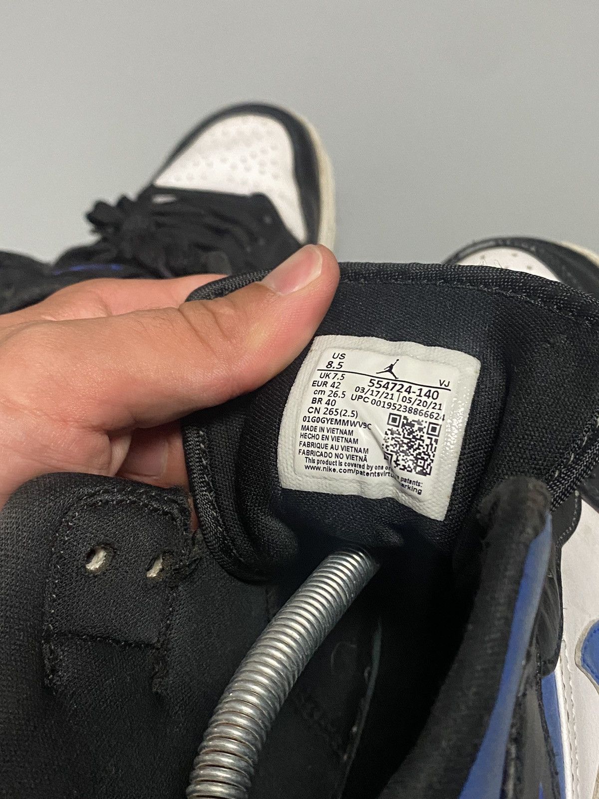 Jordan Brand × Nike Nike Jordan 1 white black royal sneakers Size US 8.5 / EU 41-42 - 9 Thumbnail