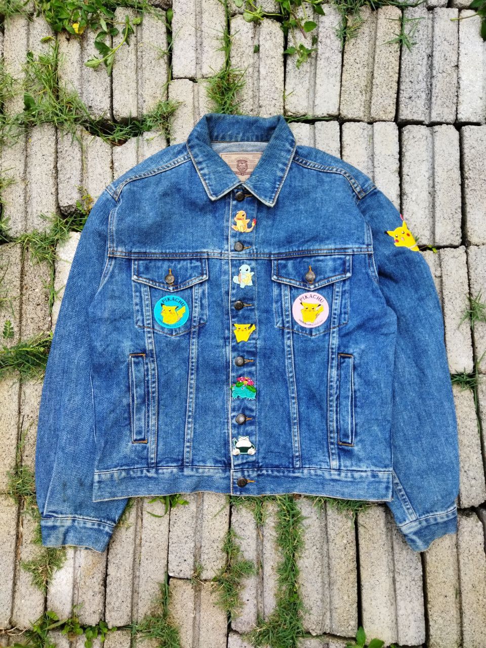 Japanese Brand Vintage Uniqlo X Pokemon Characters Denim Jacket Size US L / EU 52-54 / 3 - 1 Thumbnail